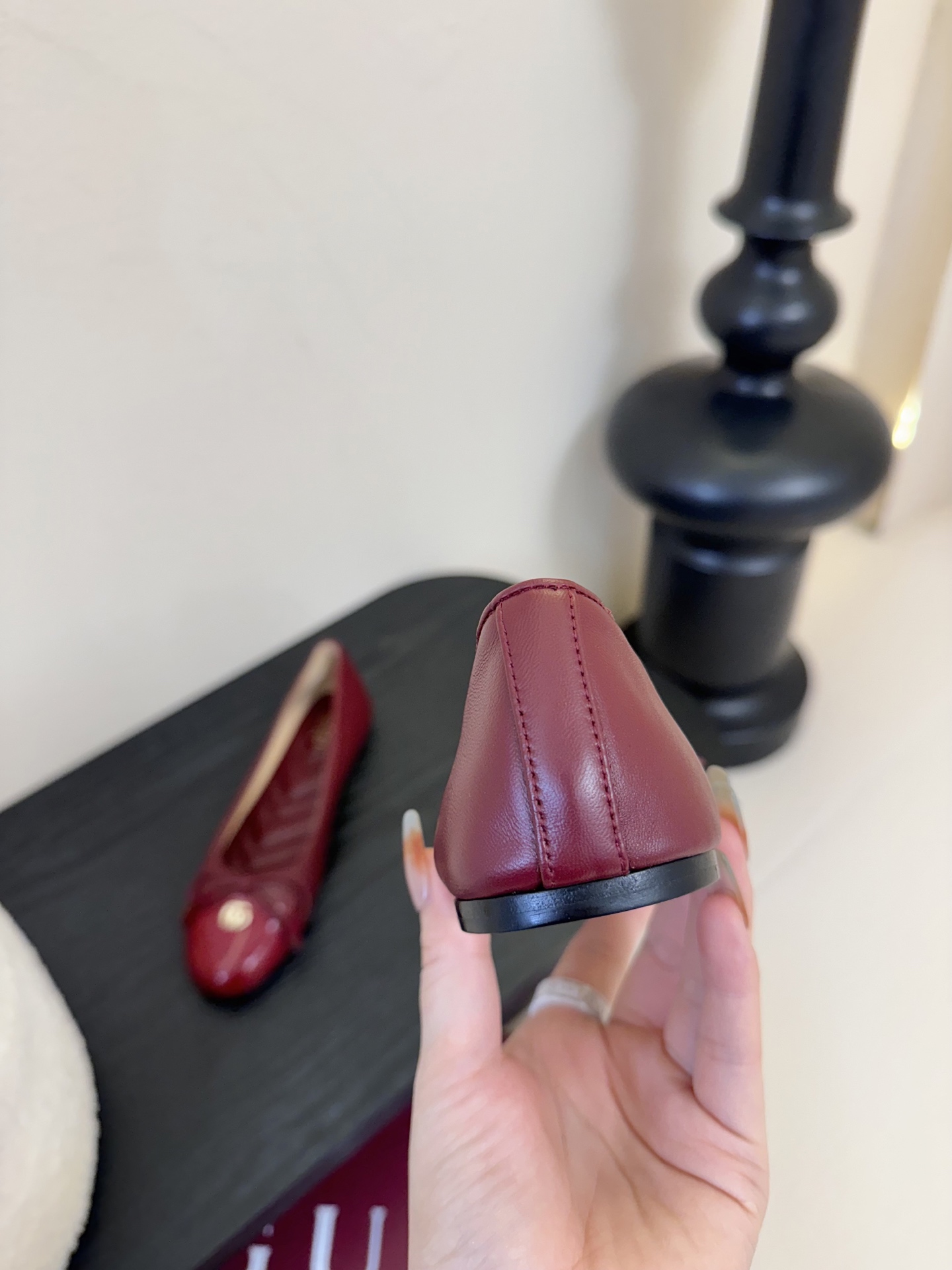 
GuCC高端精品 2025海外早秋系列新品🆕平跟钻石V纹刺绣内底芭蕾鞋蝴蝶结小双G扣新款小圆头单鞋🔥经