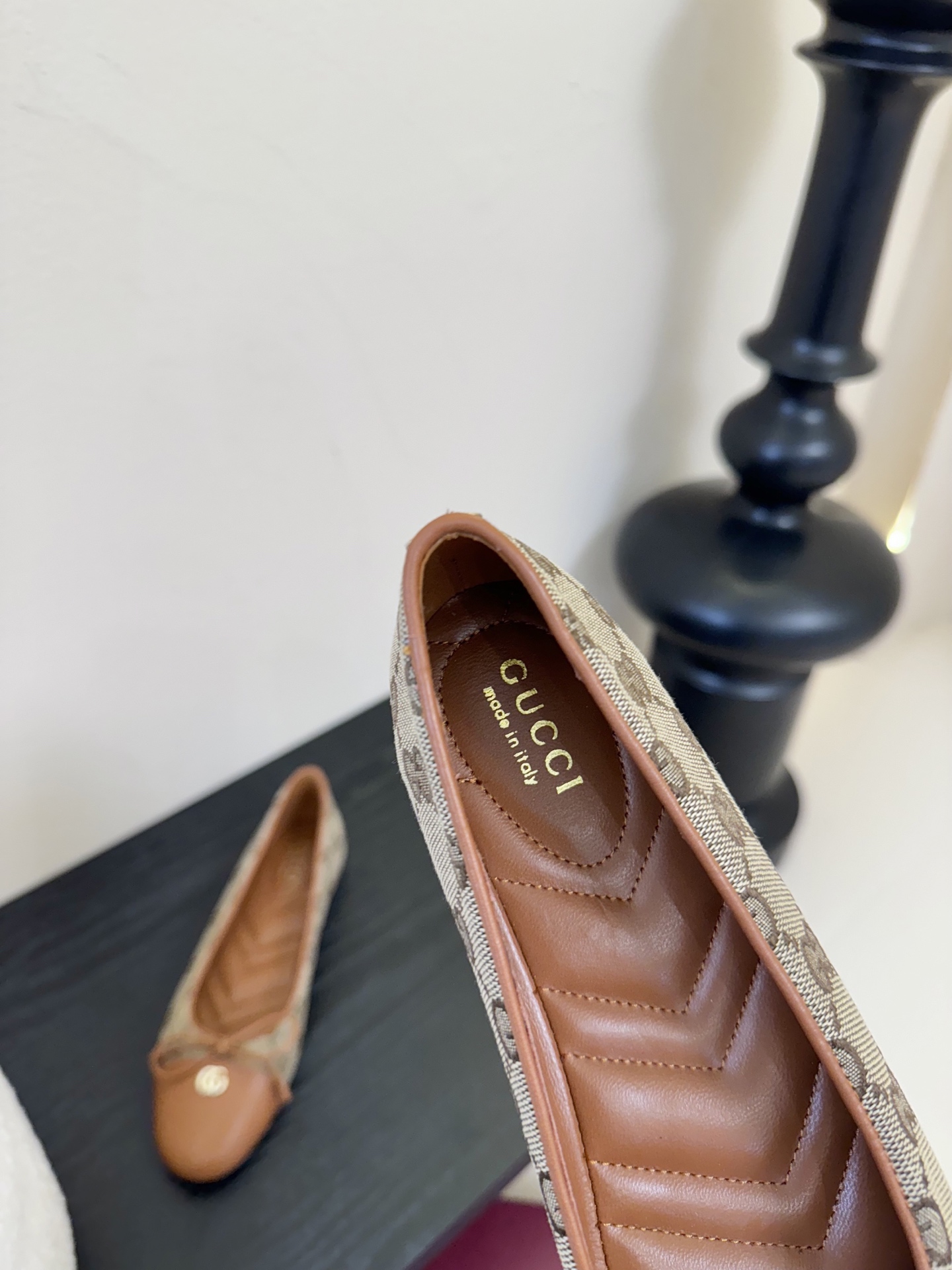 
GuCC高端精品 2025海外早秋系列新品🆕平跟钻石V纹刺绣内底芭蕾鞋蝴蝶结小双G扣新款小圆头单鞋🔥经