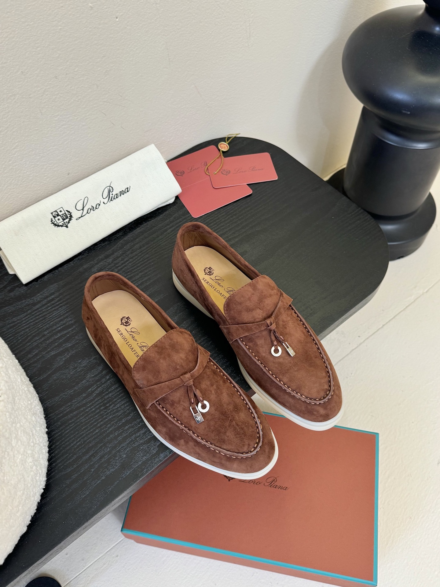 男士+10Loro Piana(诺悠翩雅)官网同款一脚蹬乐福鞋 
 原版大底宽底
 采用进口高丝光羊反绒