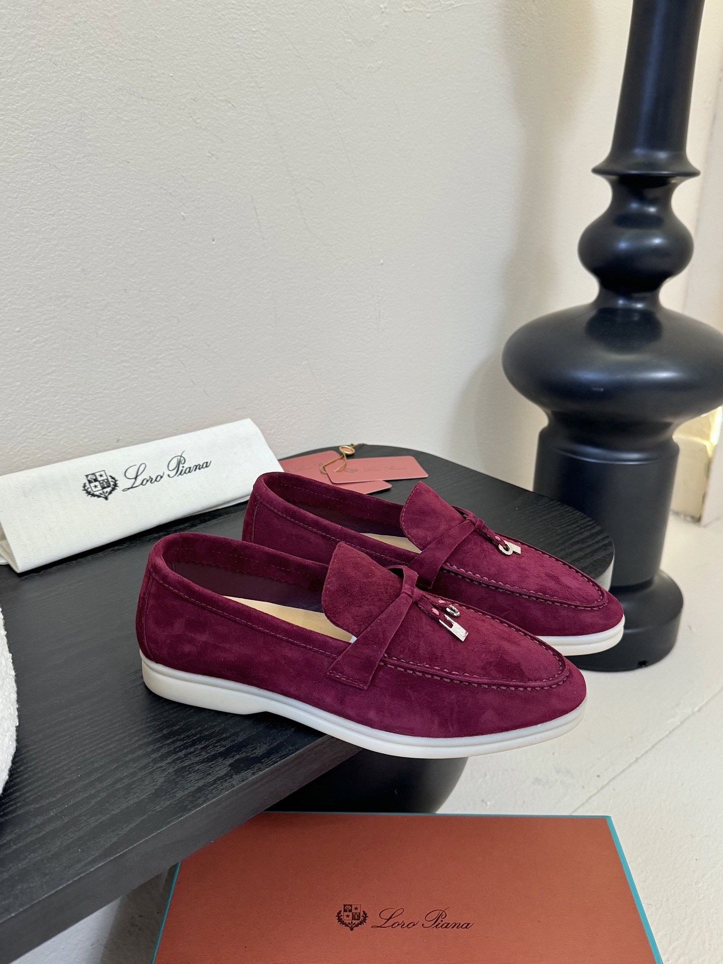 男士+10Loro Piana(诺悠翩雅)官网同款一脚蹬乐福鞋 
 原版大底宽底
 采用进口高丝光羊反绒