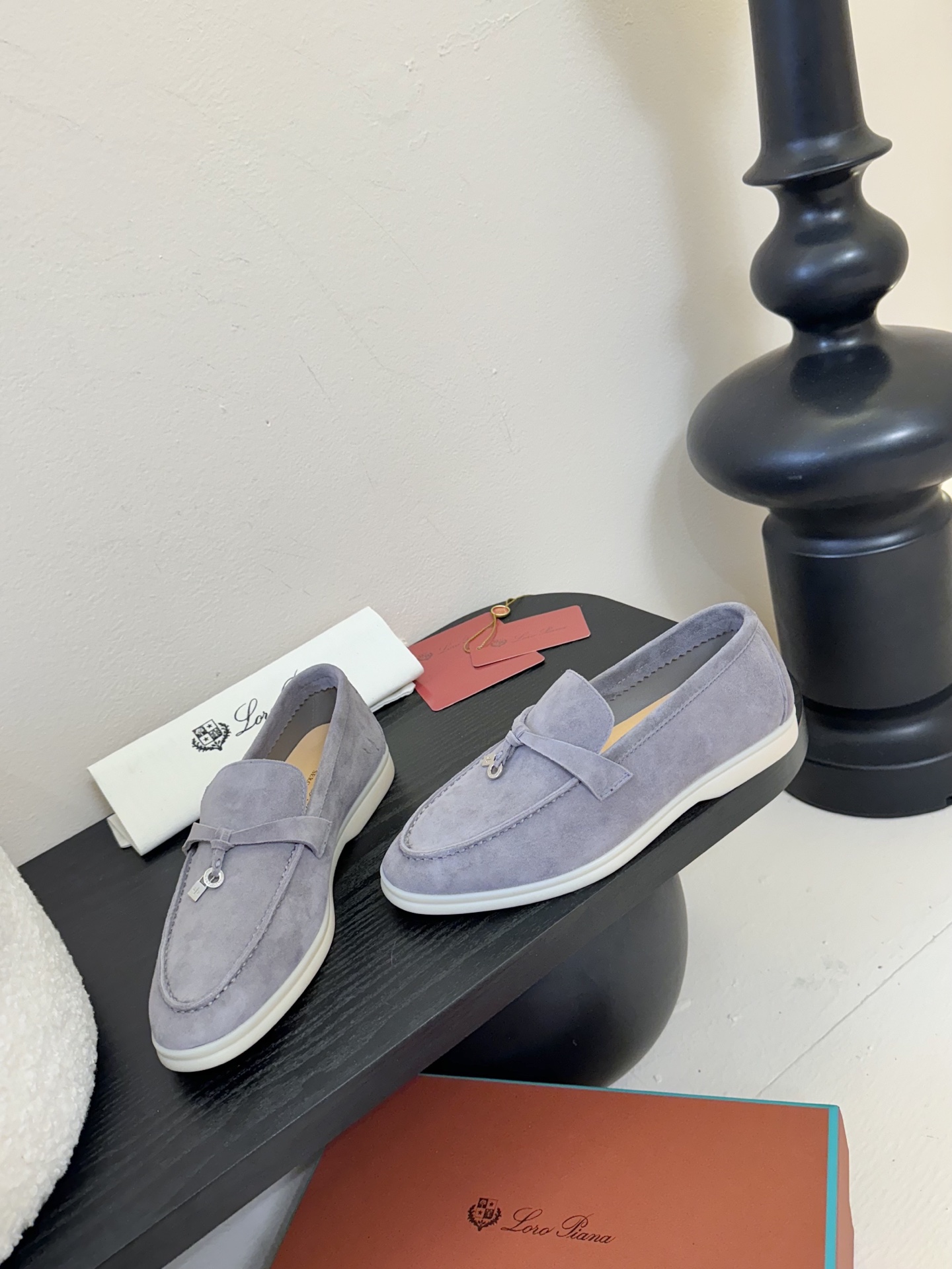 男士+10Loro Piana(诺悠翩雅)官网同款一脚蹬乐福鞋 
 原版大底宽底
 采用进口高丝光羊反绒