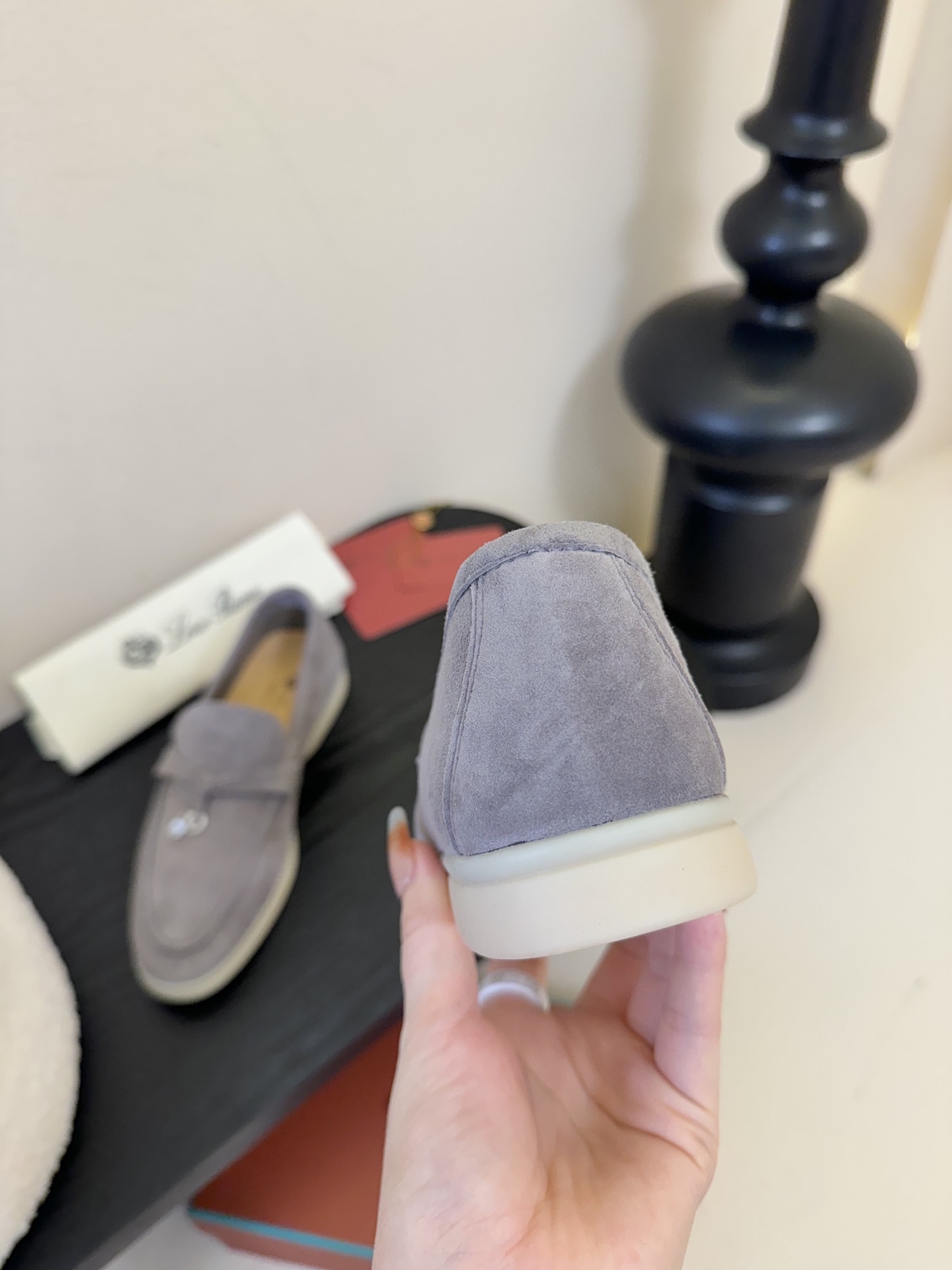 男士+10Loro Piana(诺悠翩雅)官网同款一脚蹬乐福鞋 
 原版大底宽底
 采用进口高丝光羊反绒