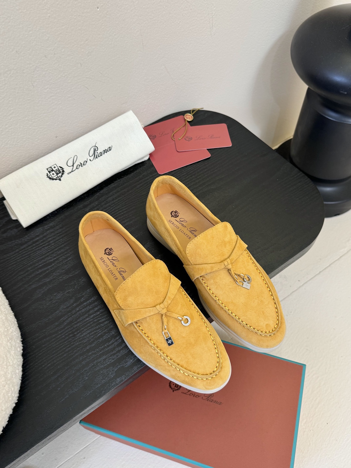 男士+10Loro Piana(诺悠翩雅)官网同款一脚蹬乐福鞋 
 原版大底宽底
 采用进口高丝光羊反绒