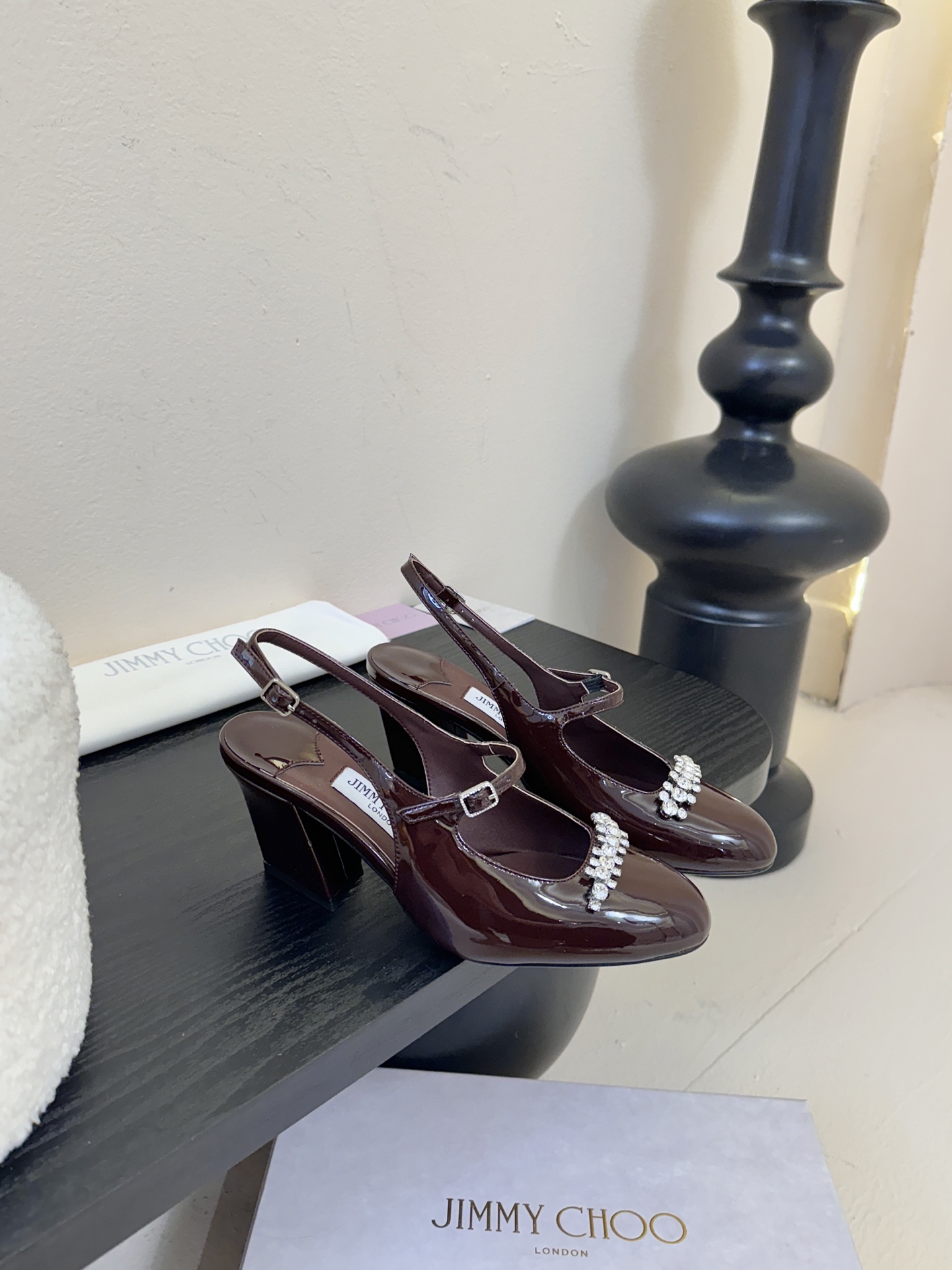Jimmy Choo｜周仰杰新品方头凉鞋！🔥超级仙的一款啊！美得让人窒息 超闪昂贵施华洛世奇水晶钻 bl