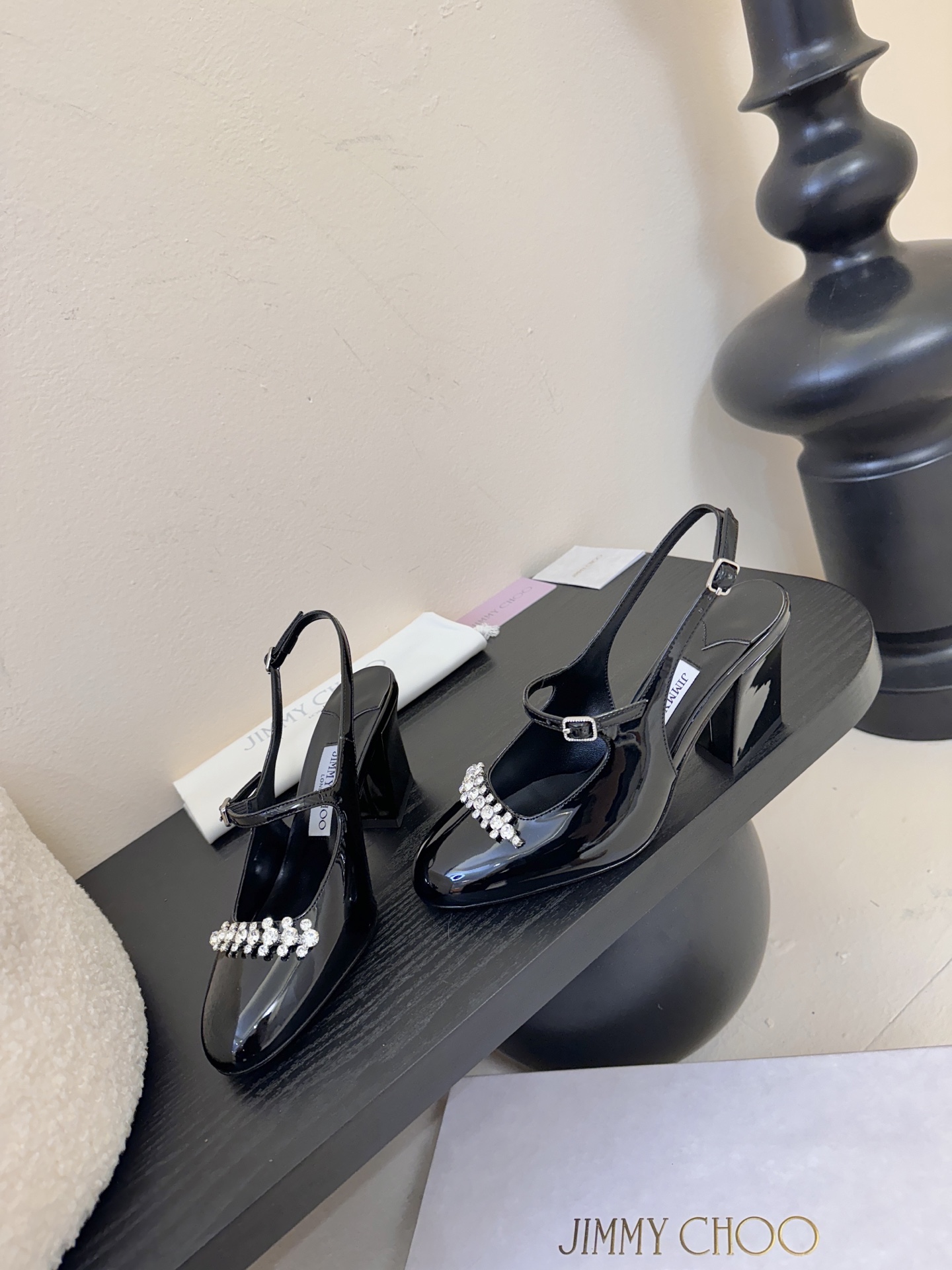Jimmy Choo｜周仰杰新品方头凉鞋！🔥超级仙的一款啊！美得让人窒息 超闪昂贵施华洛世奇水晶钻 bl