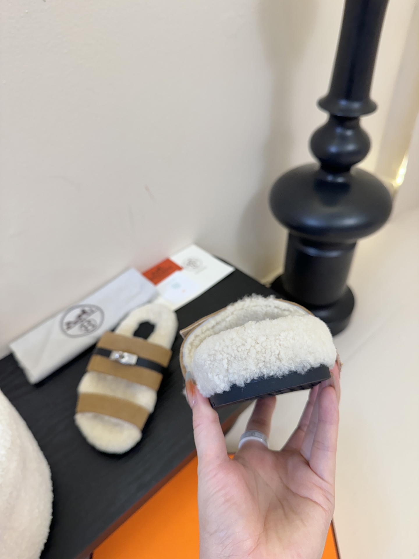 Hermes爱马仕最新秋冬kelly毛拖超级百搭好看时髦 超多明星网红种草 秋冬必备 随意舒适高级感✔️