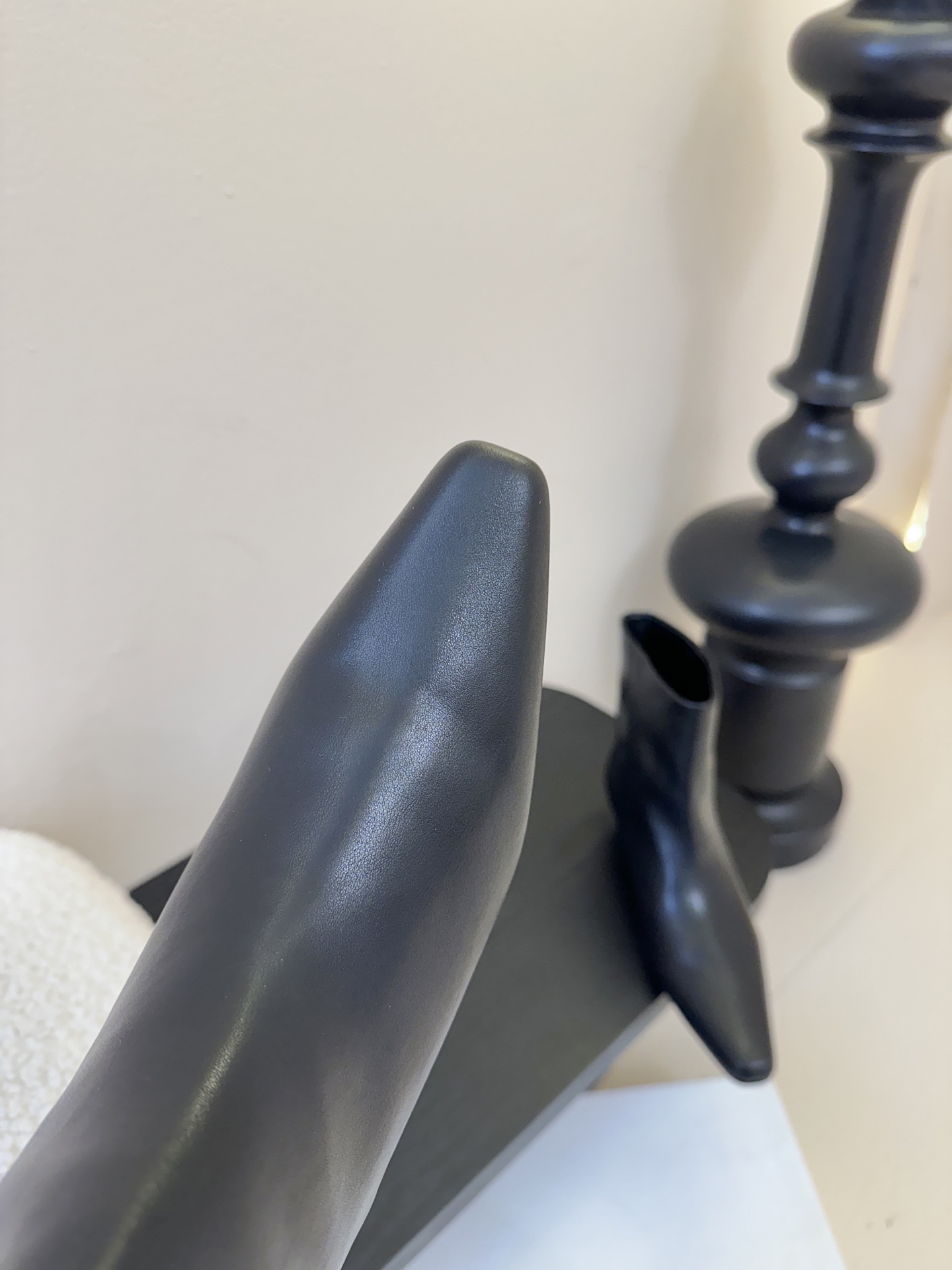 短靴ARKET ✨年度绝美mini 坡跟方头靴❗️这款过膝靴美腻了，自带美腿功能😏可以完美修饰小粗腿🆙简