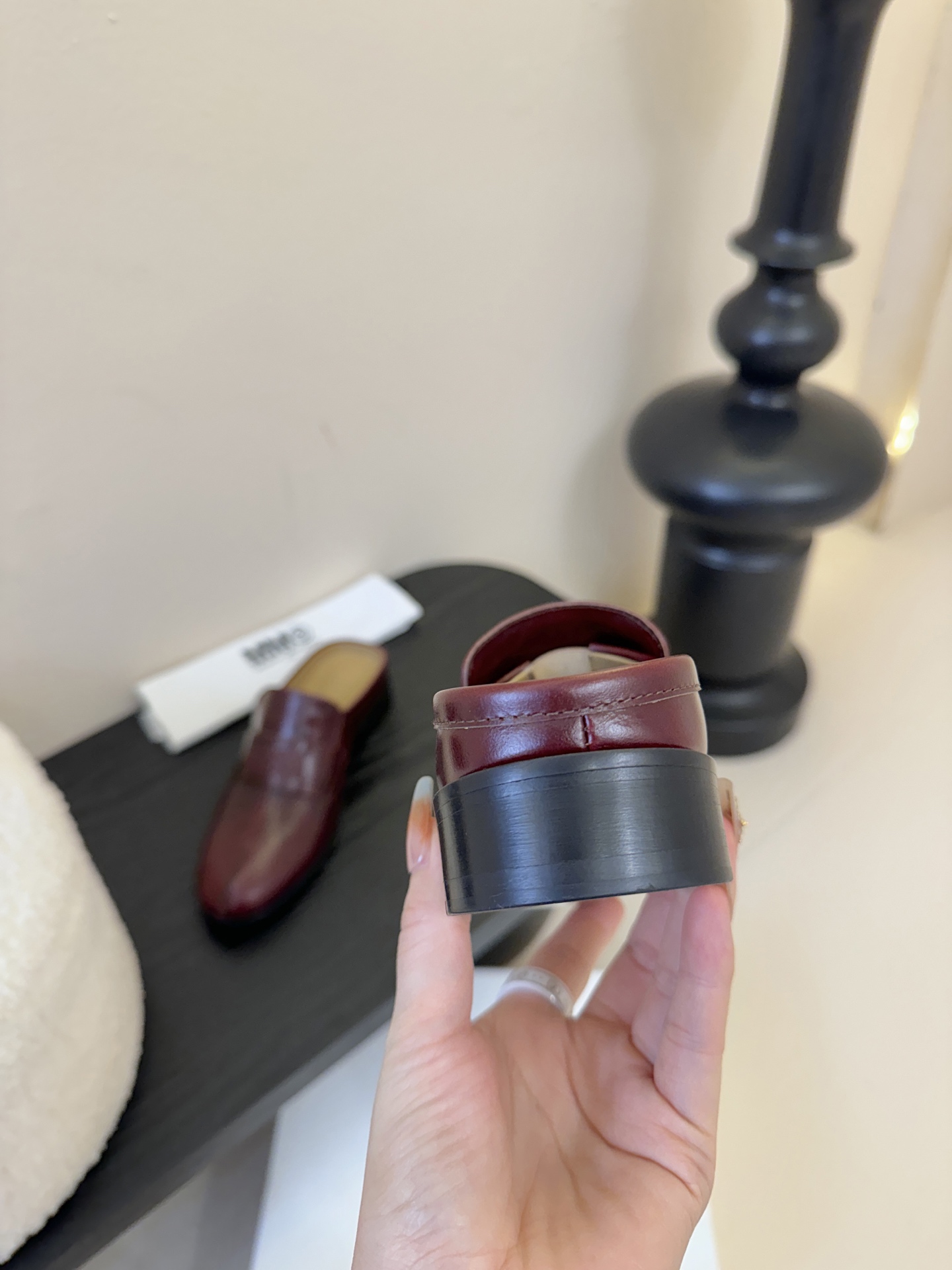 【Maison Margie*a】马吉拉乐福鞋。复古韵味，显瘦百搭。鞋面定制牛皮。牛皮内里及垫脚。真皮大