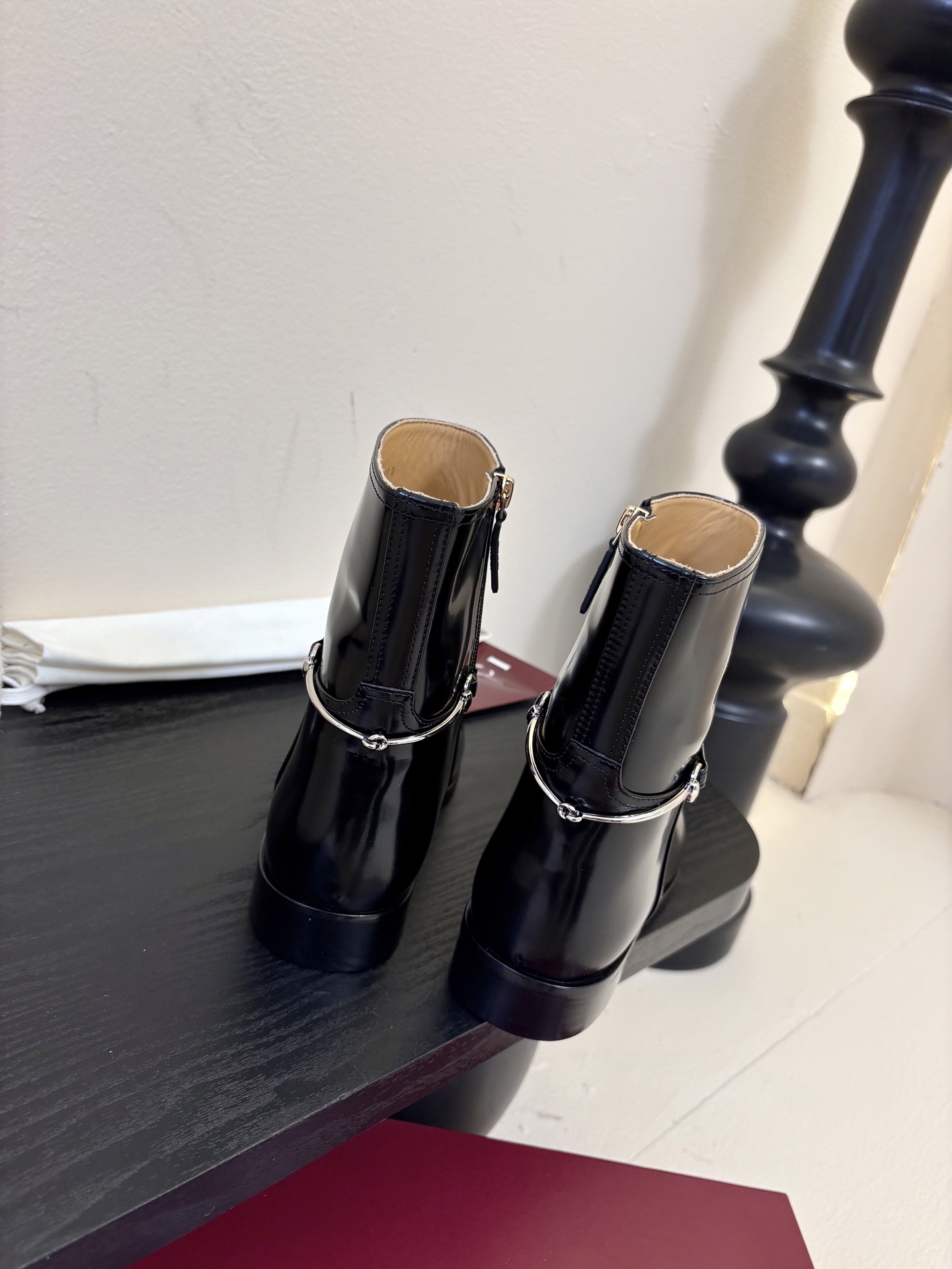 GUCCi古驰经典马衔扣靴子系列！走秀款！代购级👍牛皮开边珠皮靴，重工艺所有制作整个做工与原版一致！经典