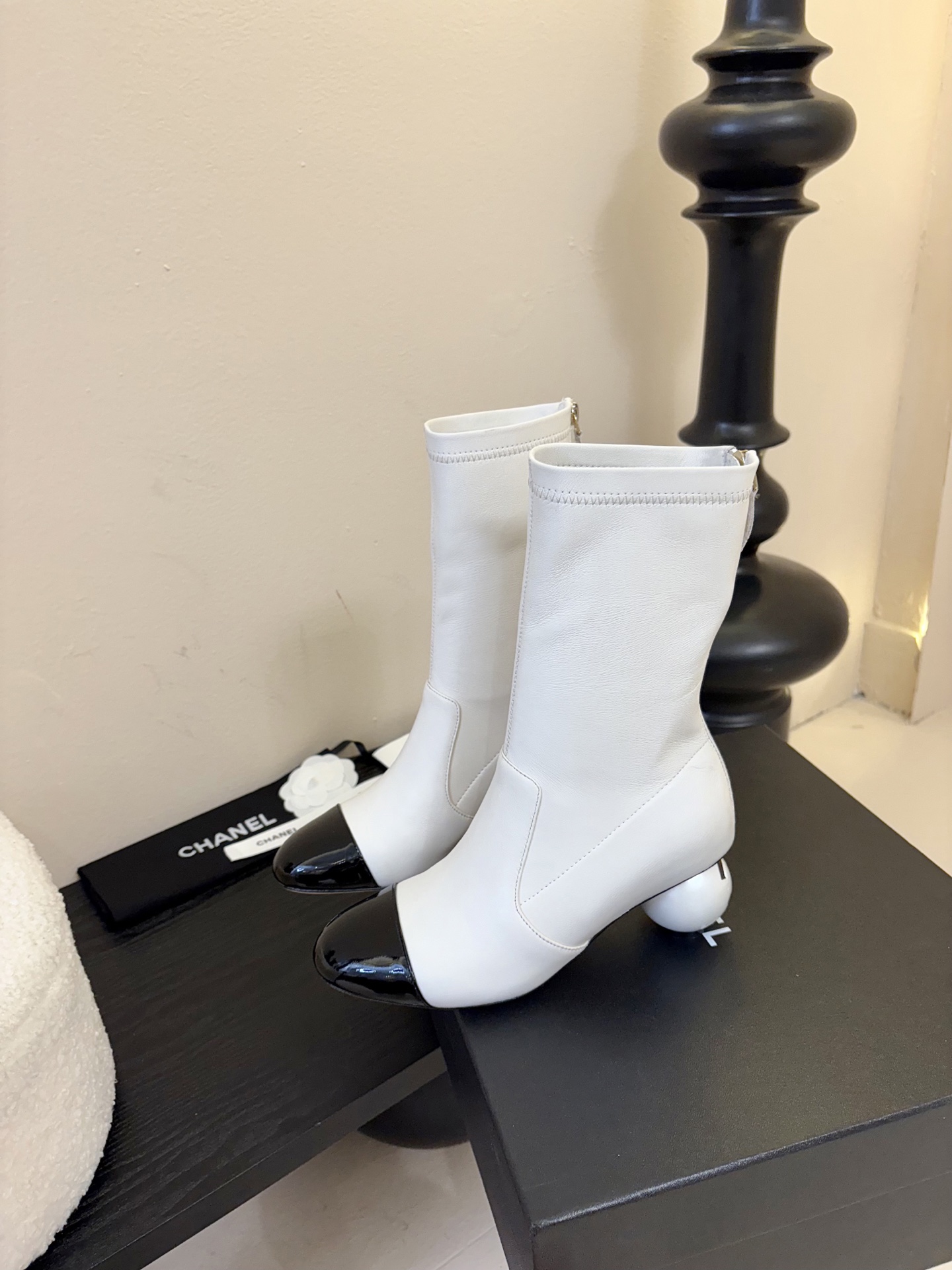 CHANEL｜小香秋冬经典款弹力靴全网最好穿的一款靴子脚感很舒适 皮质超级柔软尤其颜色主打秋冬它的出现就