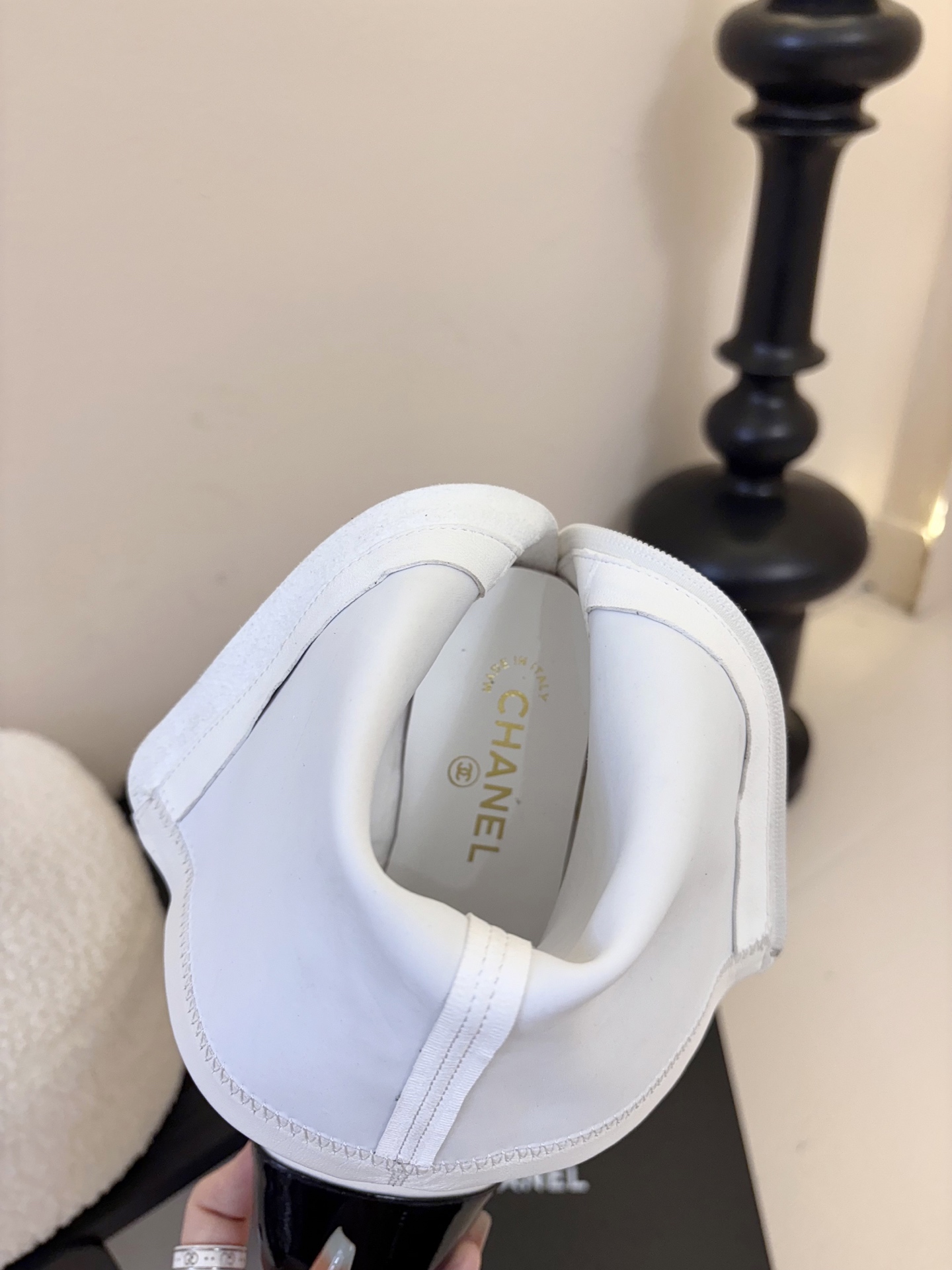 CHANEL｜小香秋冬经典款弹力靴全网最好穿的一款靴子脚感很舒适 皮质超级柔软尤其颜色主打秋冬它的出现就