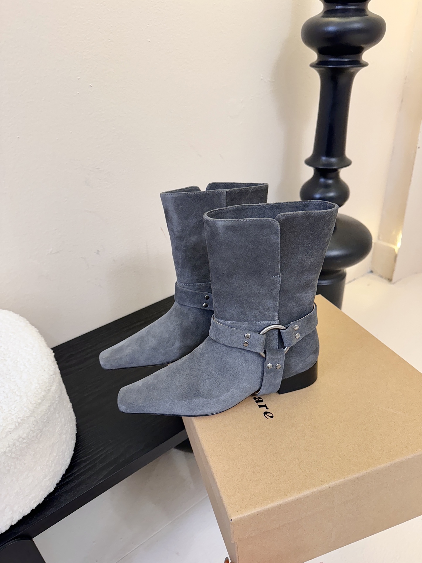 韩国🇰🇷shop weare麂皮靴鞋面高丝光小牛麂皮&小牛皮，内里水染牛皮，意大利真皮大底，真皮包鞋跟，