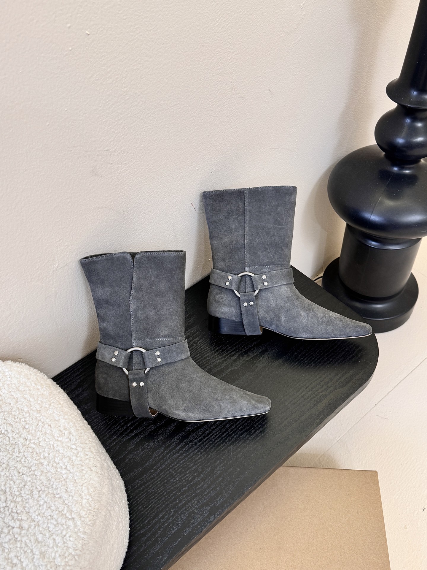 韩国🇰🇷shop weare麂皮靴鞋面高丝光小牛麂皮&小牛皮，内里水染牛皮，意大利真皮大底，真皮包鞋跟，