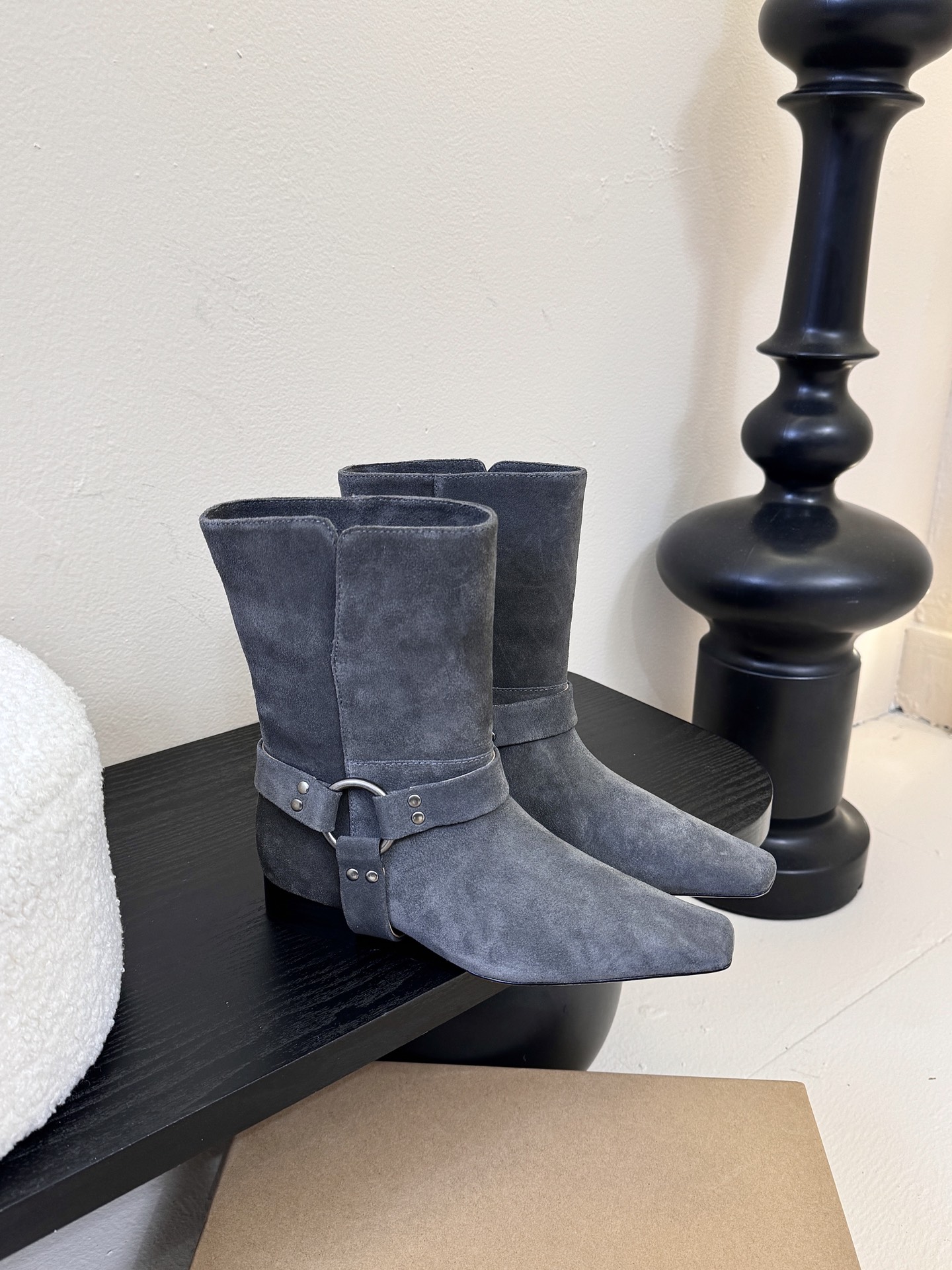 韩国🇰🇷shop weare麂皮靴鞋面高丝光小牛麂皮&小牛皮，内里水染牛皮，意大利真皮大底，真皮包鞋跟，