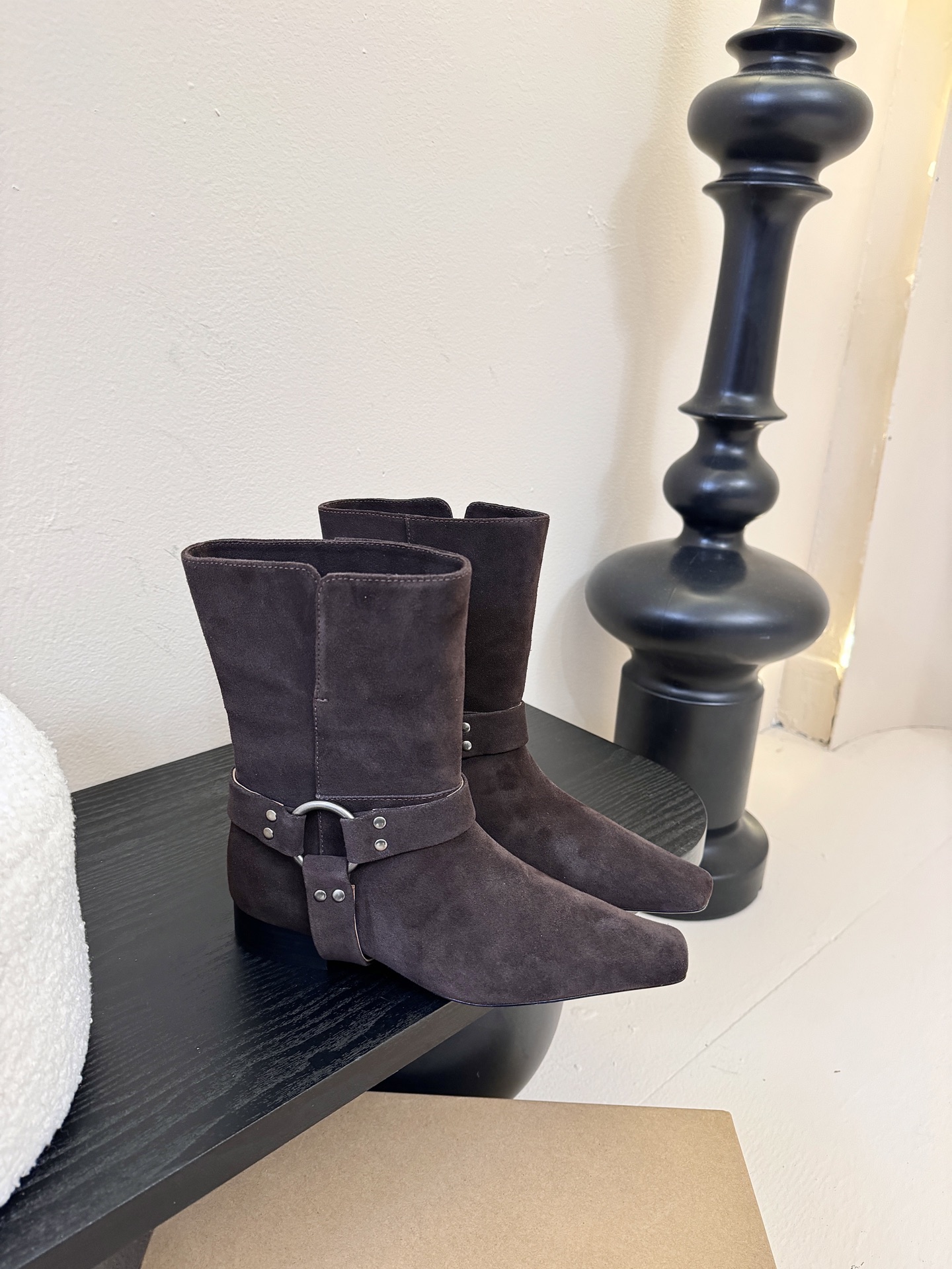 韩国🇰🇷shop weare麂皮靴鞋面高丝光小牛麂皮&小牛皮，内里水染牛皮，意大利真皮大底，真皮包鞋跟，