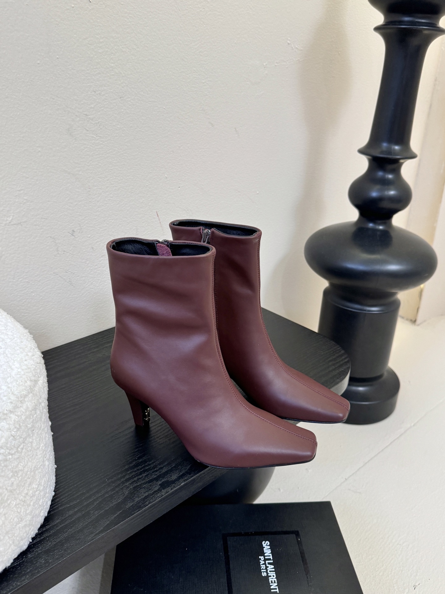 Yves Saint Laurent Dames Laarzen - Elegante enkellaarsjes met hak, maat 35-40