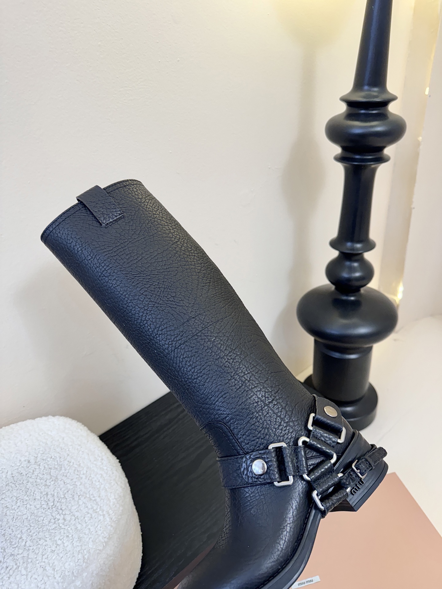 Miumiu谬谬朋克风秋冬机车造型长靴松弛感限量走秀款一双封神复古骑士靴怎么穿都好看今夏时髦精最爱看起来