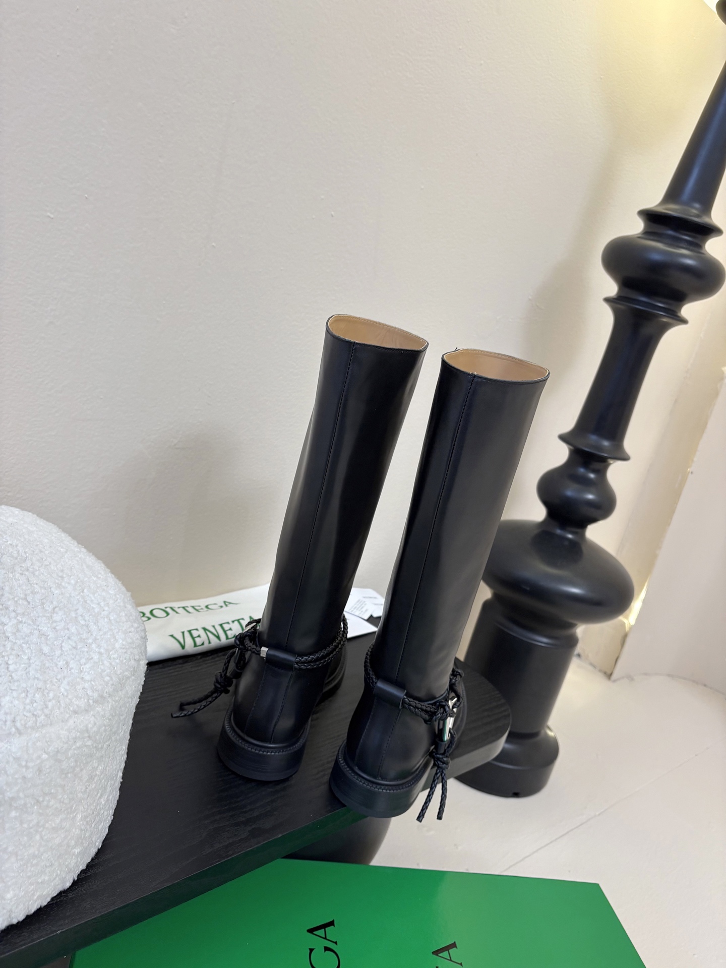 Bottega Veneta BV一脚蹬时尚 短靴 骑士靴太酷了 一眼就爱上，这双绳结靴必须锁死经典绳结