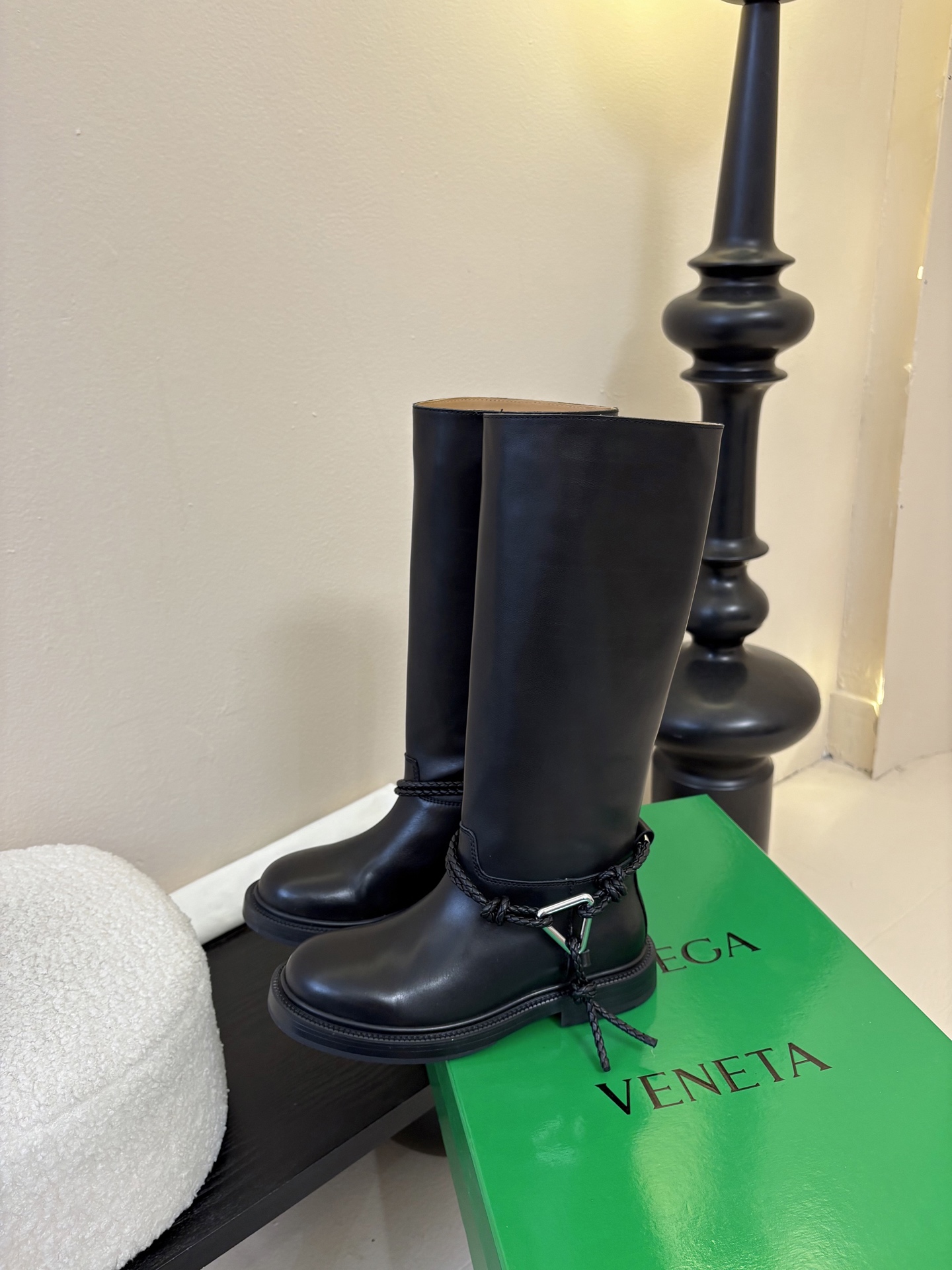 Bottega Veneta BV一脚蹬时尚 短靴 骑士靴太酷了 一眼就爱上，这双绳结靴必须锁死经典绳结