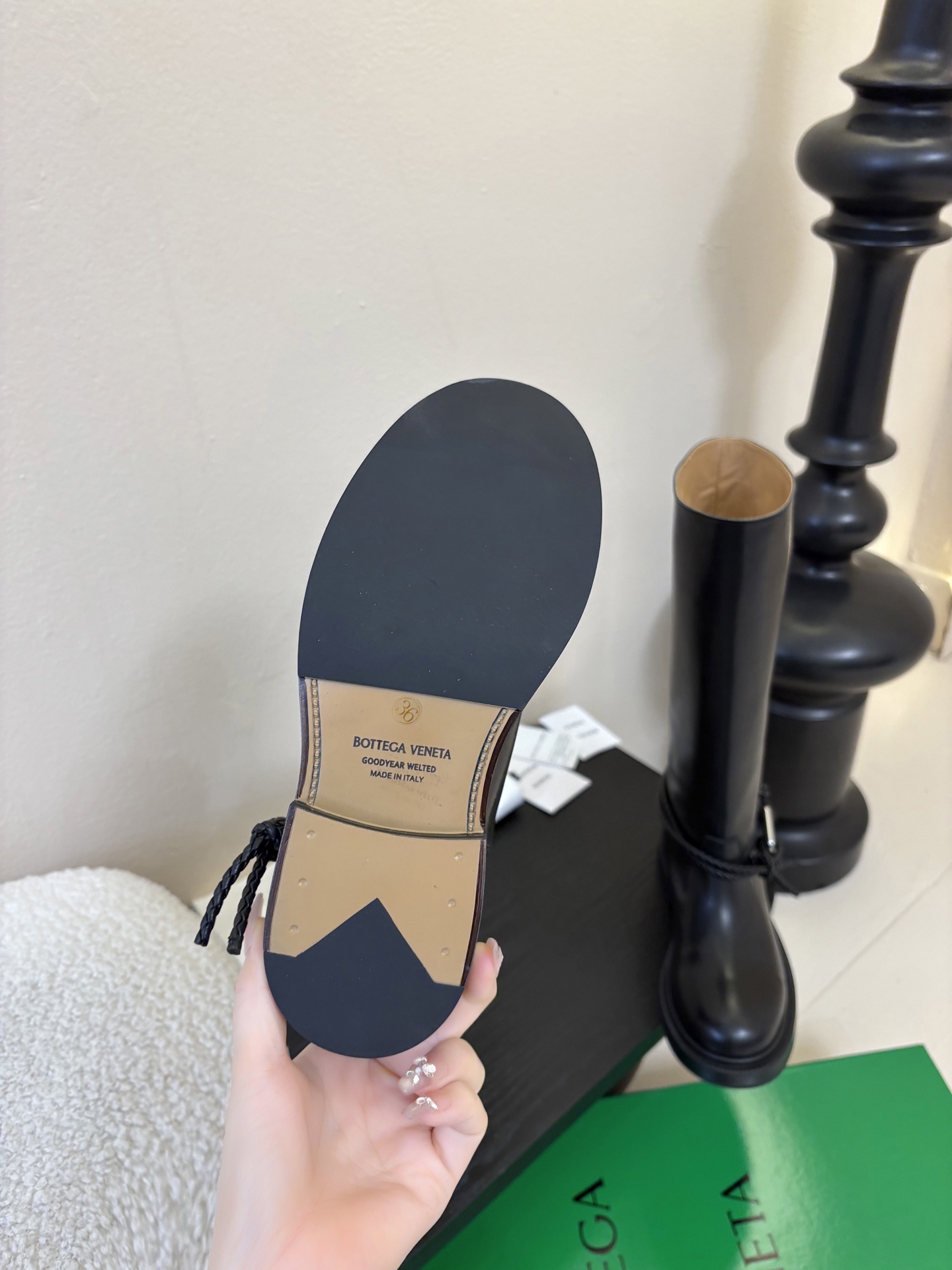 Bottega Veneta BV一脚蹬时尚 短靴 骑士靴太酷了 一眼就爱上，这双绳结靴必须锁死经典绳结