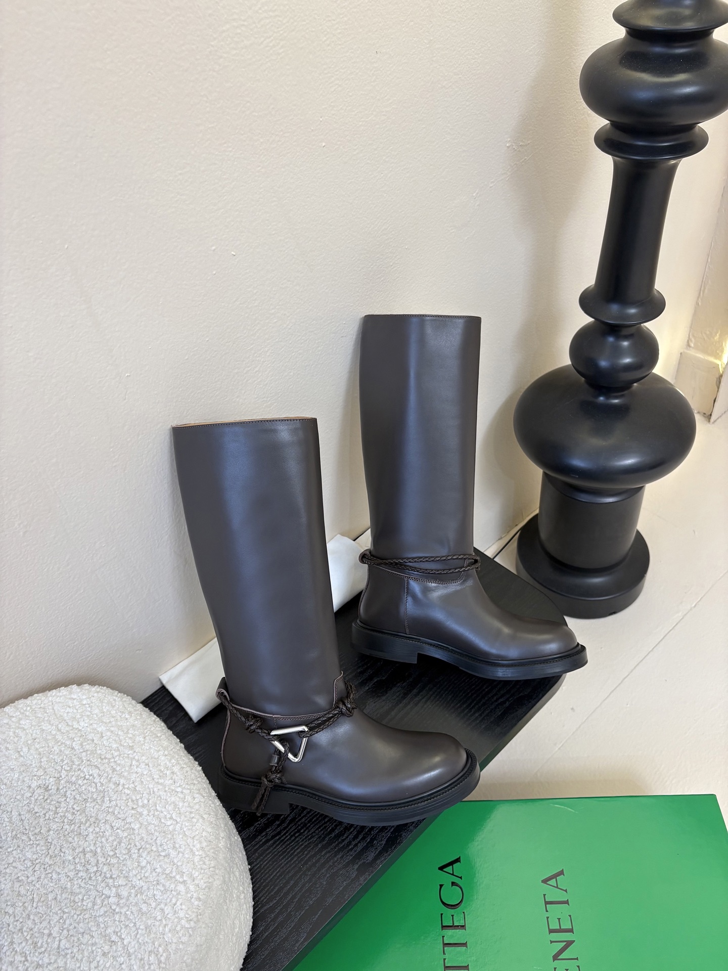 Bottega Veneta BV一脚蹬时尚 短靴 骑士靴太酷了 一眼就爱上，这双绳结靴必须锁死经典绳结