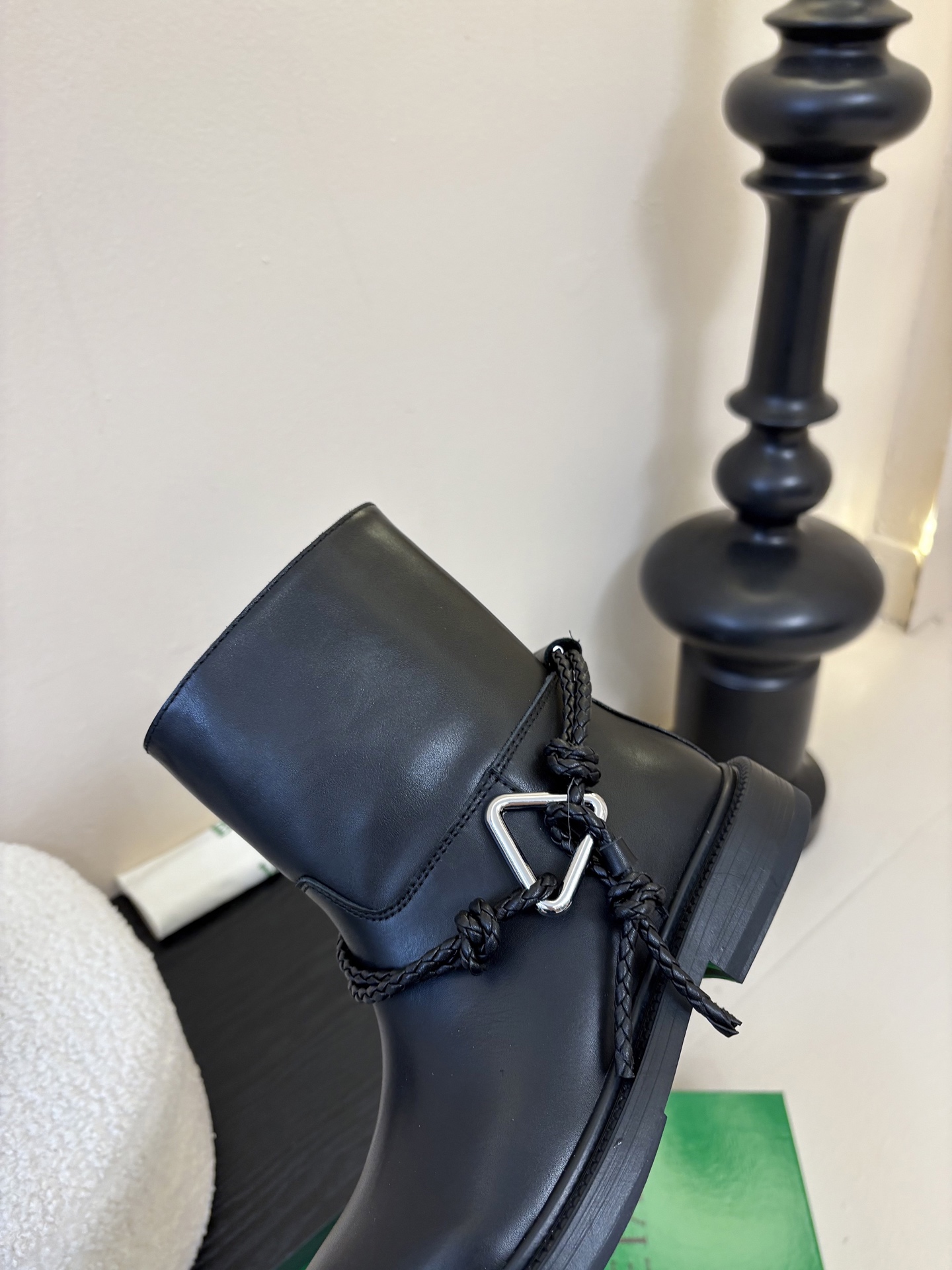 Bottega Veneta BV一脚蹬时尚 短靴 骑士靴太酷了 一眼就爱上，这双绳结靴必须锁死经典绳结