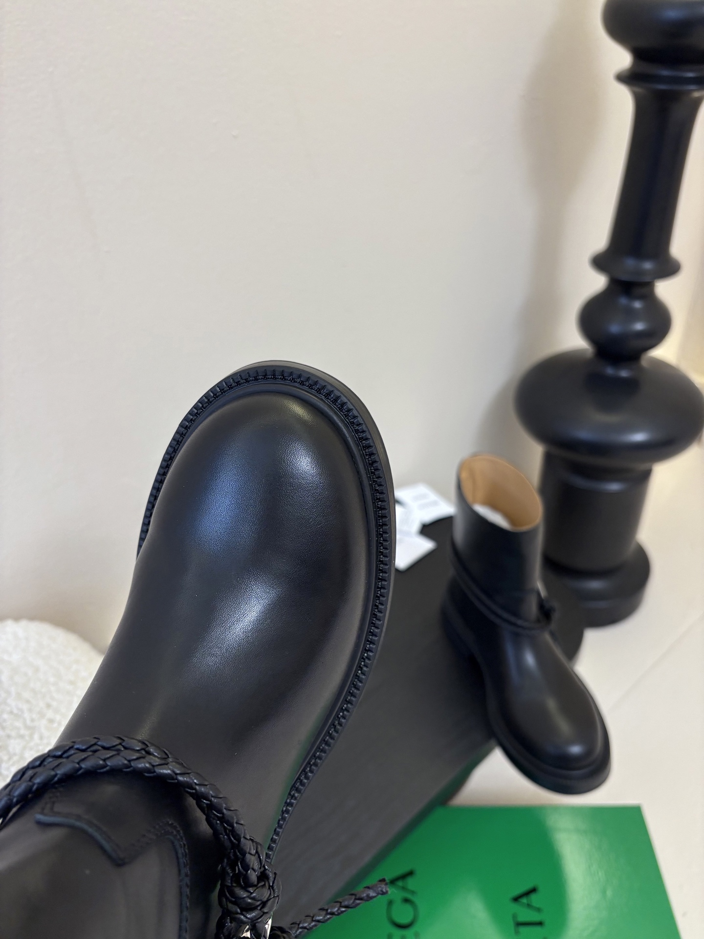 Bottega Veneta BV一脚蹬时尚 短靴 骑士靴太酷了 一眼就爱上，这双绳结靴必须锁死经典绳结