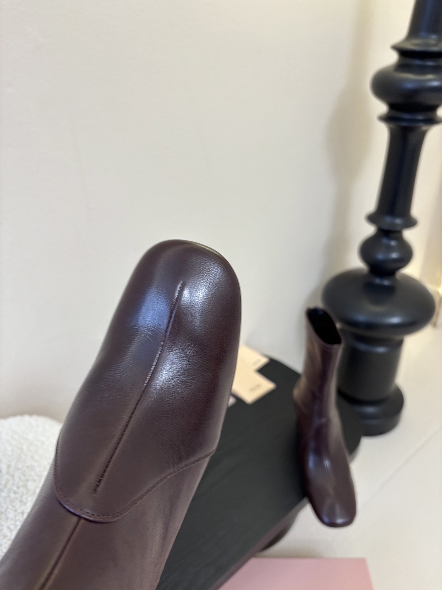 代购级Miu miu 25ss 弹力 短靴 秋冬走秀新款短靴！今年最值得入手的靴子 没有之一！超多网红明