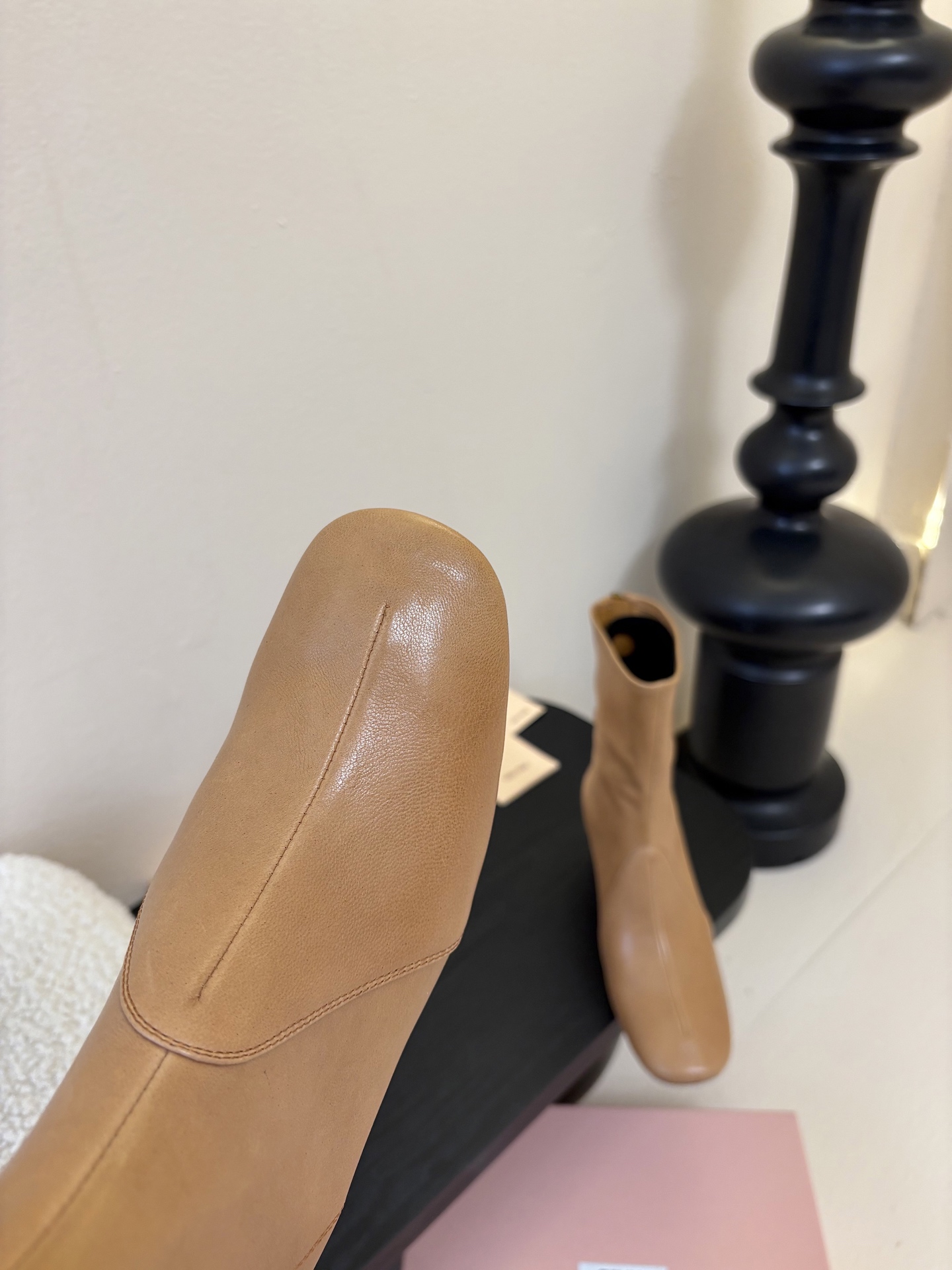 代购级Miu miu 25ss 弹力 短靴 秋冬走秀新款短靴！今年最值得入手的靴子 没有之一！超多网红明