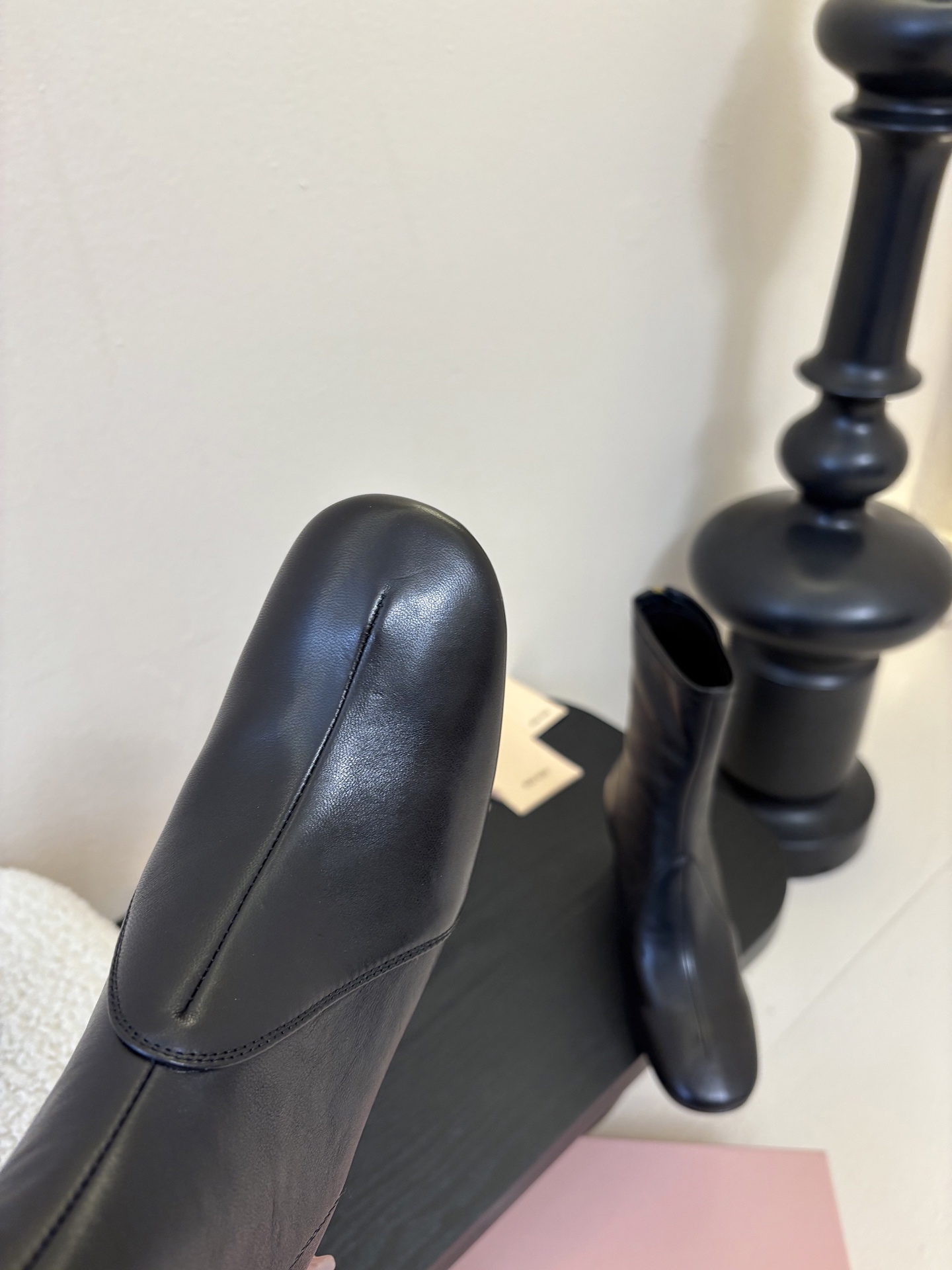 代购级Miu miu 25ss 弹力 短靴 秋冬走秀新款短靴！今年最值得入手的靴子 没有之一！超多网红明