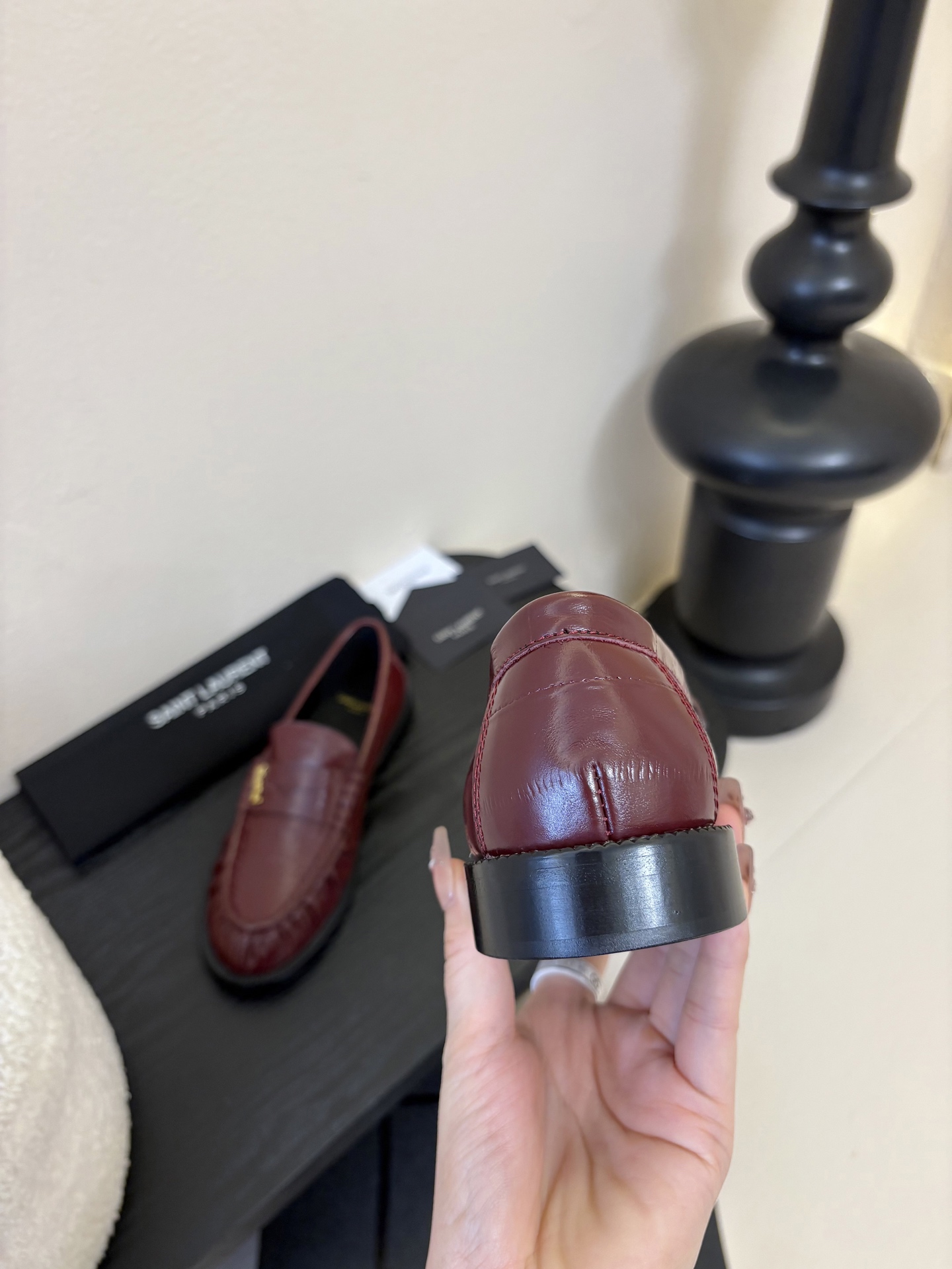 增加新颜色Saint Laurent圣罗兰经典乐福小皮鞋、超级超级无敌火爆的一个款这款我们家每个版面的五