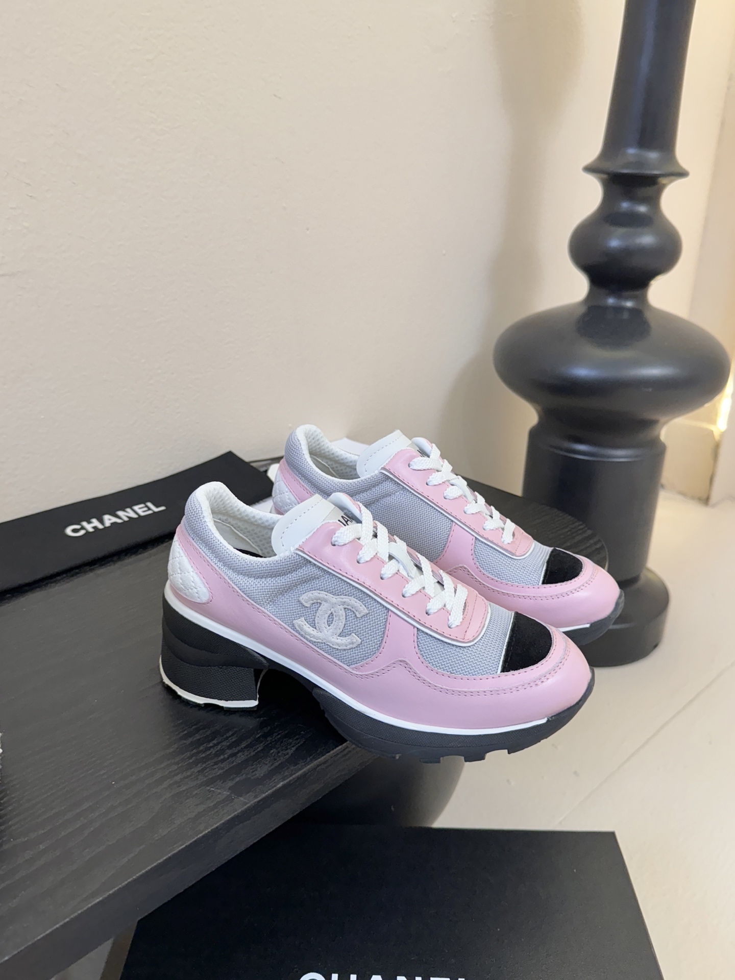 Chanl 香奈儿25k秋冬新款高跟拼色休闲运动鞋 奇奇怪怪 丑萌丑萌 专柜断货王 各大博主社交日推款，