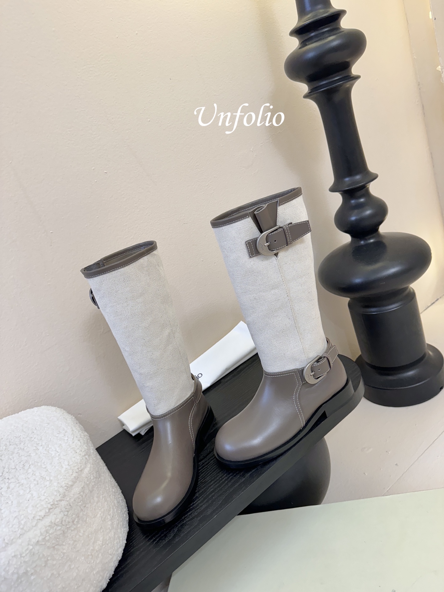 UNFOLIO 秋冬新品unfolio这双长靴太会了 深浅棕拼接 复古又有层次 金属扣一搭 酷飒感直接拉