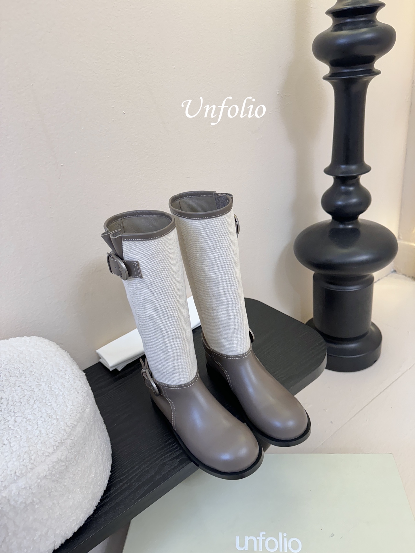 UNFOLIO 秋冬新品unfolio这双长靴太会了 深浅棕拼接 复古又有层次 金属扣一搭 酷飒感直接拉