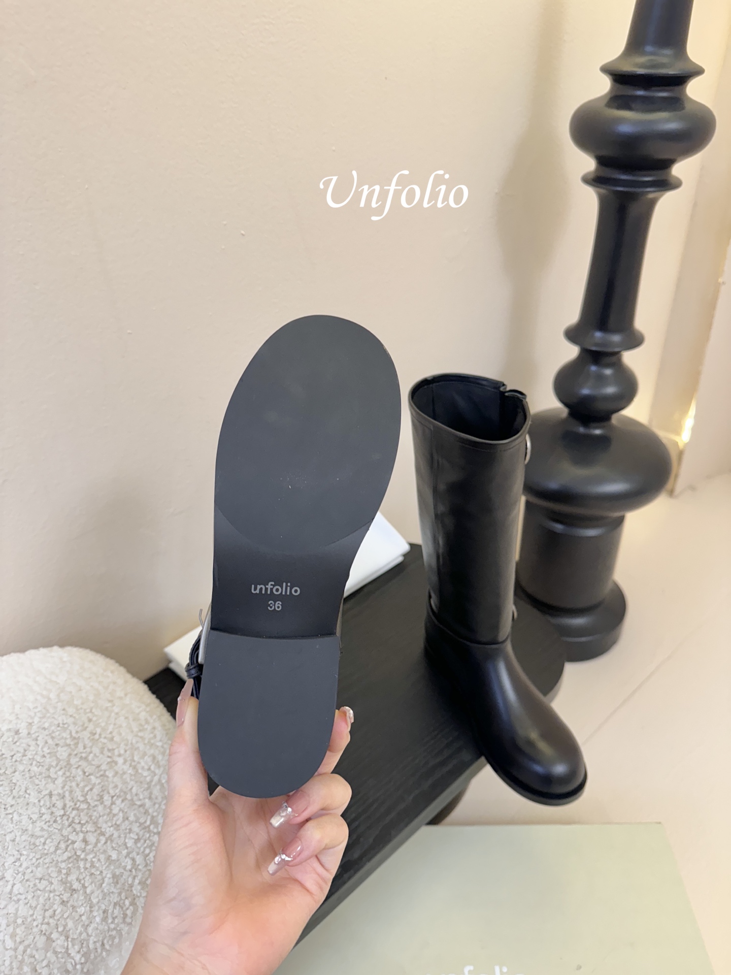 UNFOLIO 秋冬新品unfolio这双长靴太会了 深浅棕拼接 复古又有层次 金属扣一搭 酷飒感直接拉