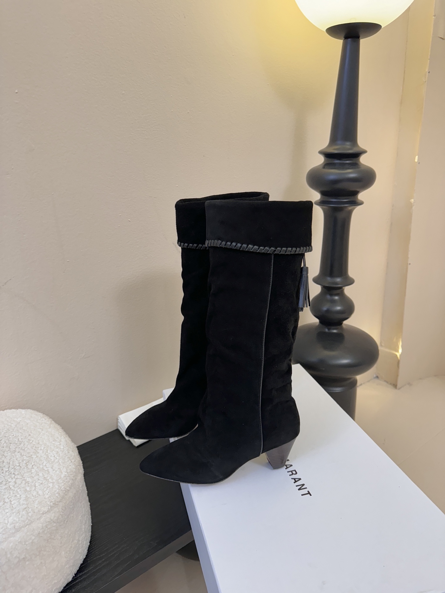 Isabel Maran* 25ss秋冬长靴难得让我眼前一亮的小靴子 一上脚就被它的质感征服了 褶皱设计