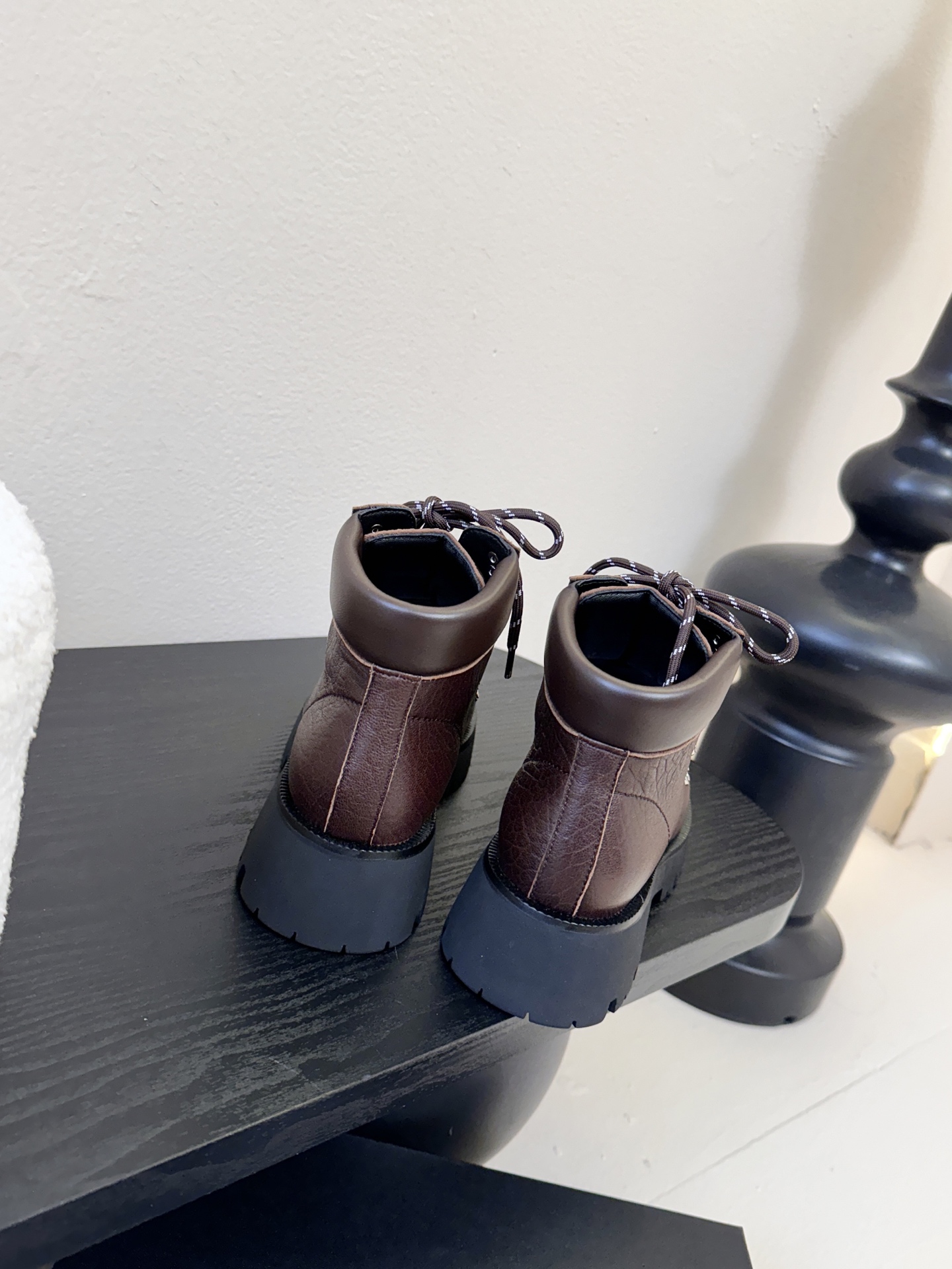 Alexander Wang 大王25ss新款 系带 厚底 短靴 马丁靴大王这双厚底短靴 绝对是腿精必备