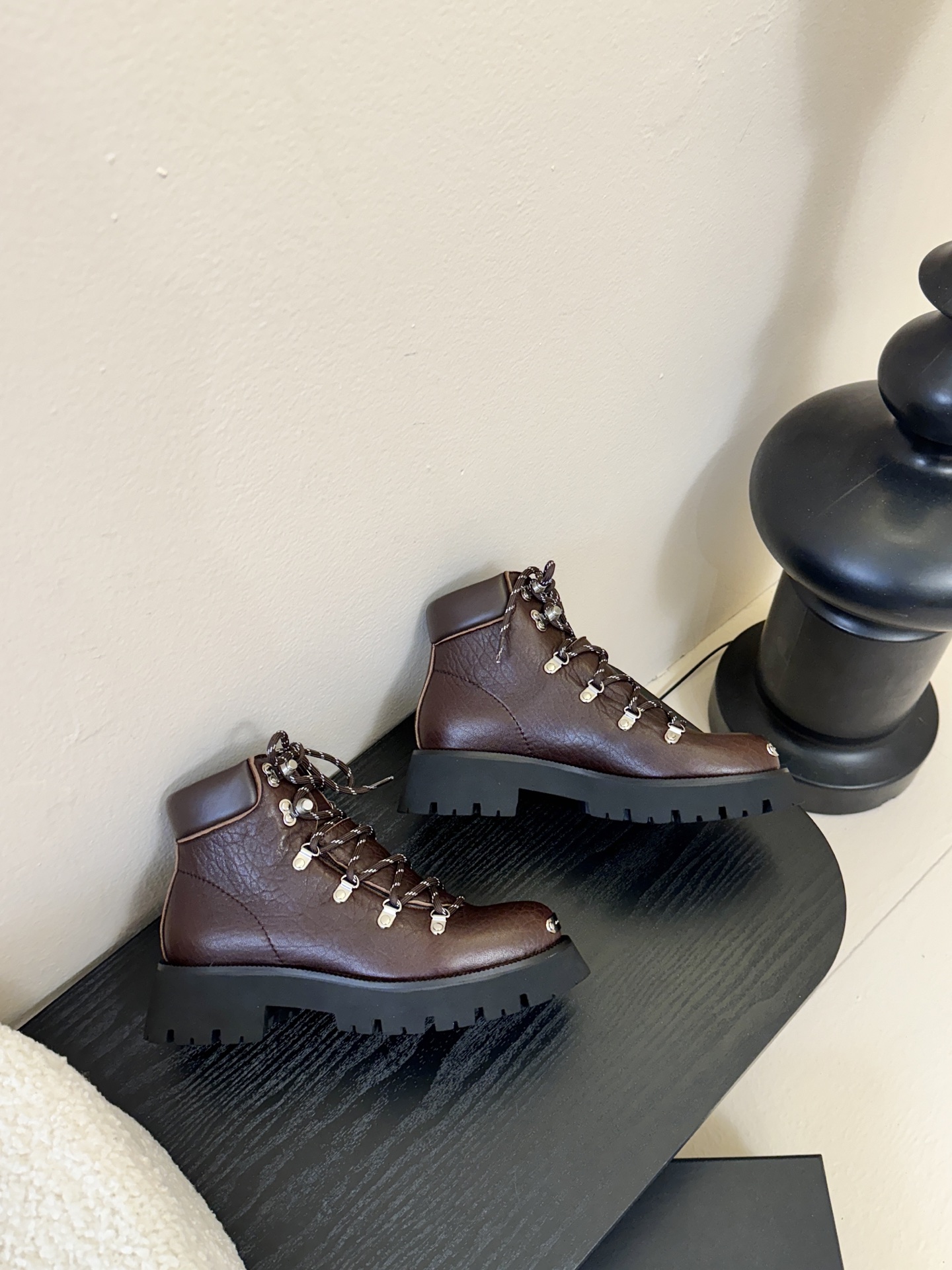 Alexander Wang 大王25ss新款 系带 厚底 短靴 马丁靴大王这双厚底短靴 绝对是腿精必备