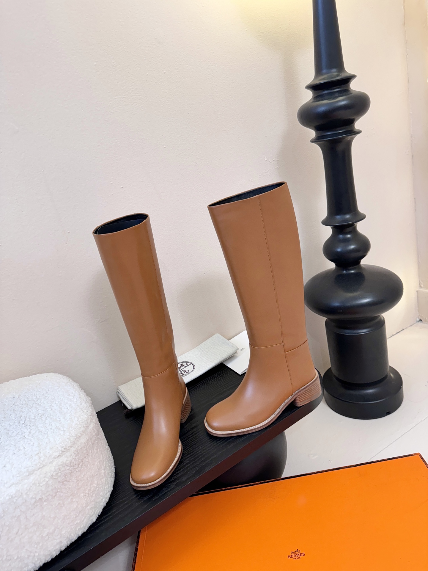 爱马H*ermès最高版Kelly Jumping锁扣骑士靴网红必备款！超级重磅的一款经典靴。▫️专柜原