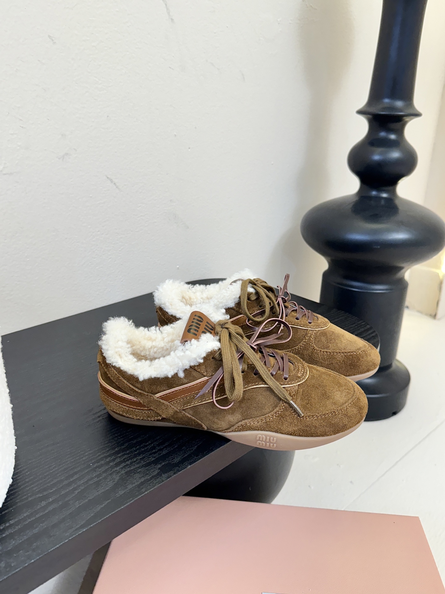 毛里miumiu x New Balanc* 运动鞋独家新增色 新增网面太爱了 双鞋带的设计 鞋带注意！