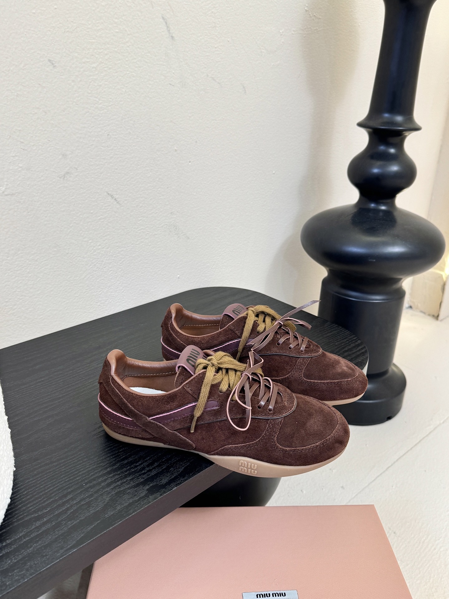 miumiu x New Balanc* 运动鞋独家新增色 新增网面太爱了 双鞋带的设计 鞋带注意！！原