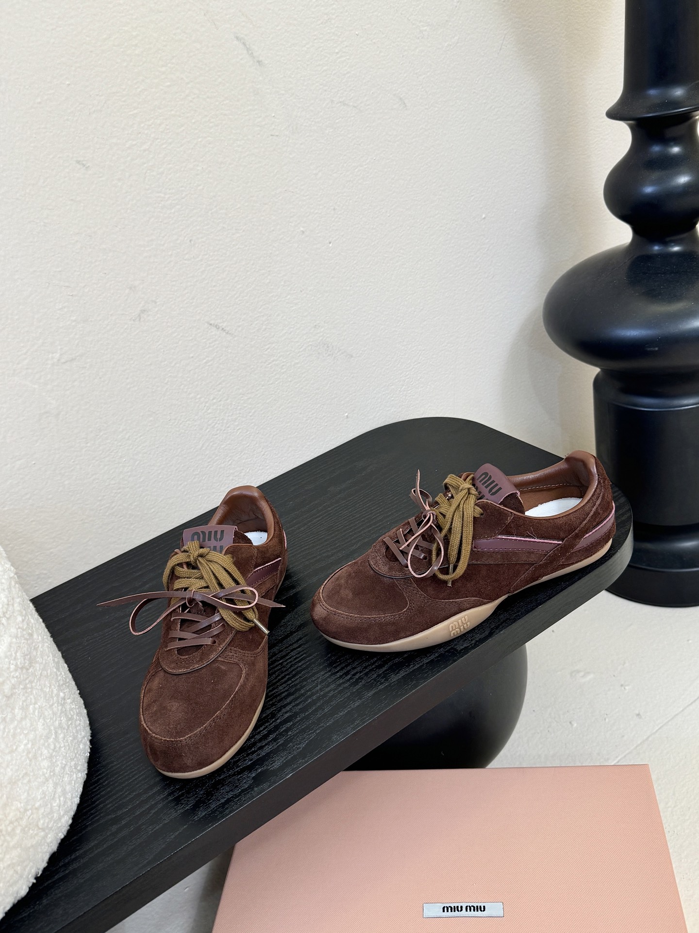 miumiu x New Balanc* 运动鞋独家新增色 新增网面太爱了 双鞋带的设计 鞋带注意！！原