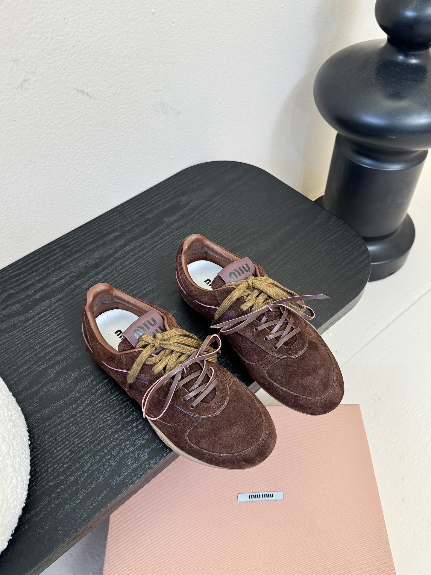 miumiu x New Balanc* 运动鞋独家新增色 新增网面太爱了 双鞋带的设计 鞋带注意！！原