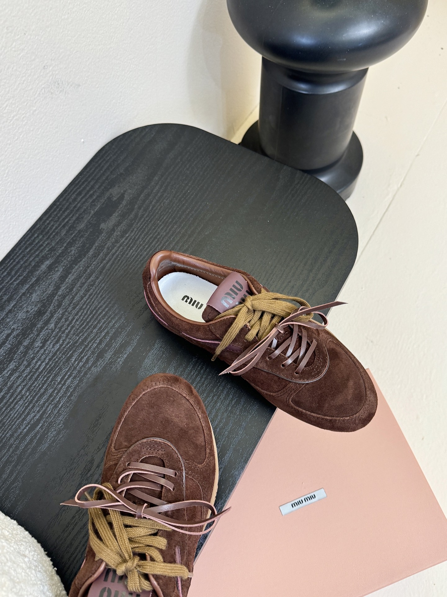 miumiu x New Balanc* 运动鞋独家新增色 新增网面太爱了 双鞋带的设计 鞋带注意！！原