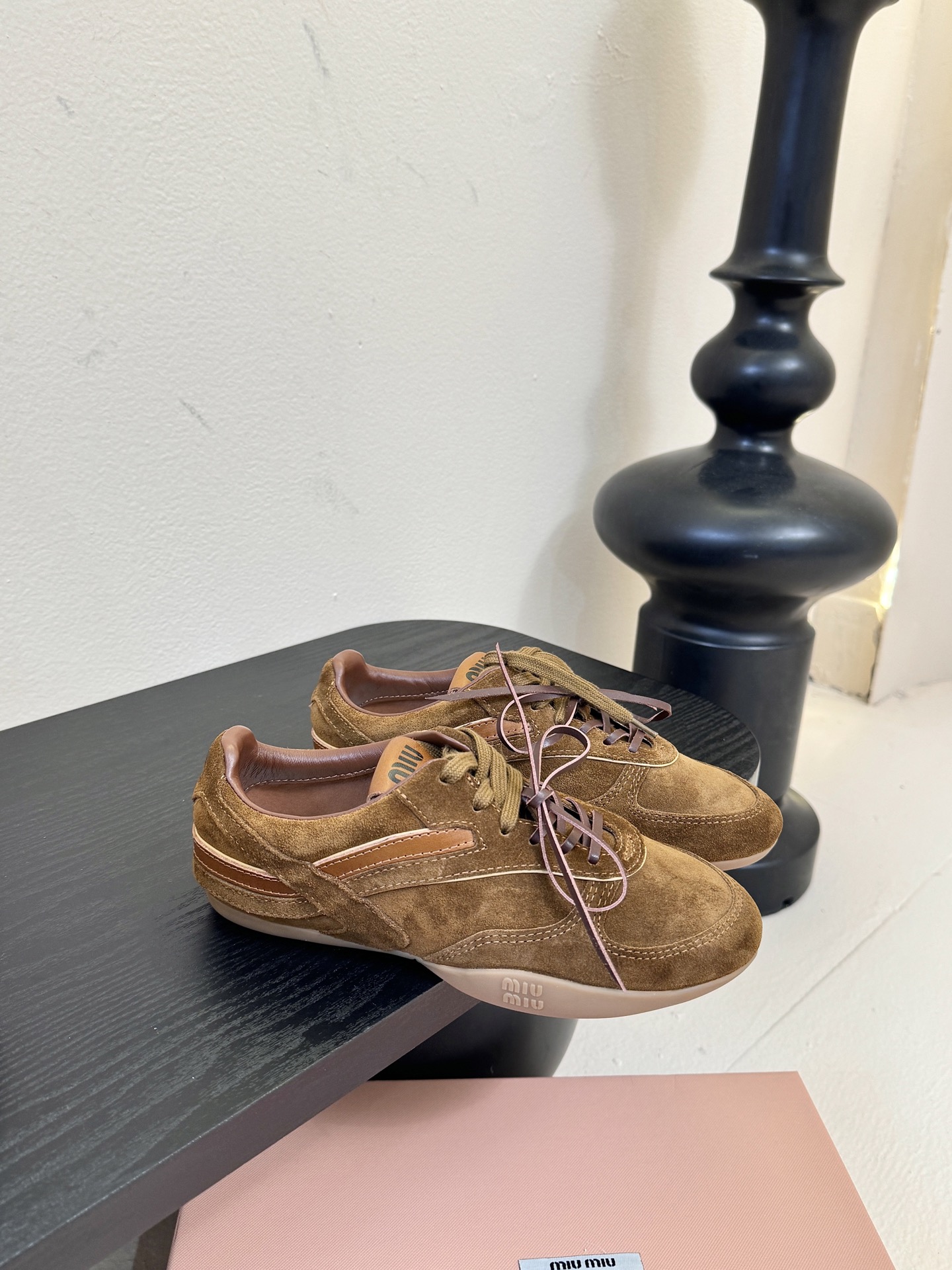 miumiu x New Balanc* 运动鞋独家新增色 新增网面太爱了 双鞋带的设计 鞋带注意！！原