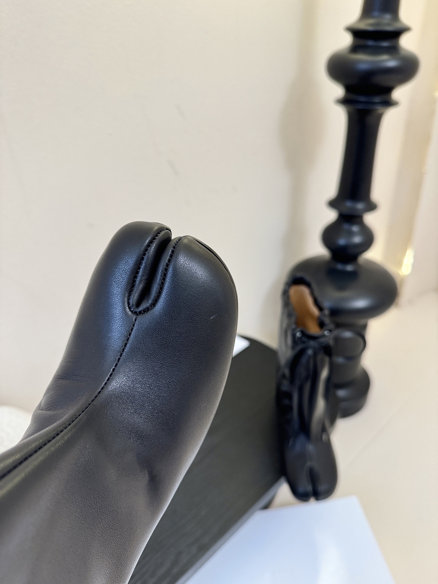 Maison Margiela* 抽绳靴✔️ 顶级版本 新款抽绳靴把我美晕 靴筒抽绳设计可自行调节宽度 