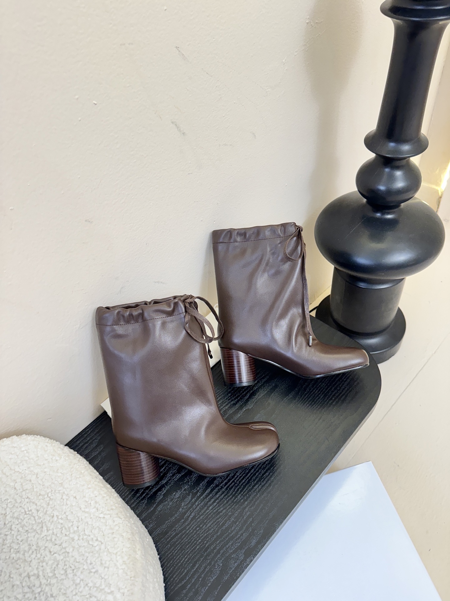 Maison Margiela* 抽绳靴✔️ 顶级版本 新款抽绳靴把我美晕 靴筒抽绳设计可自行调节宽度 