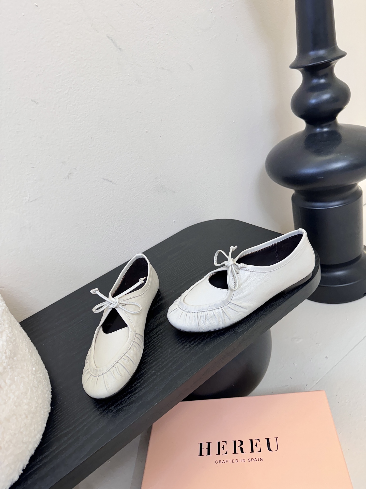 HEREU｜西班牙小众品牌新款 ，高端品质，褶皱蝴蝶结圆头玛丽珍平底单鞋跳舞鞋，鞋子超级柔软，上脚美美哒
