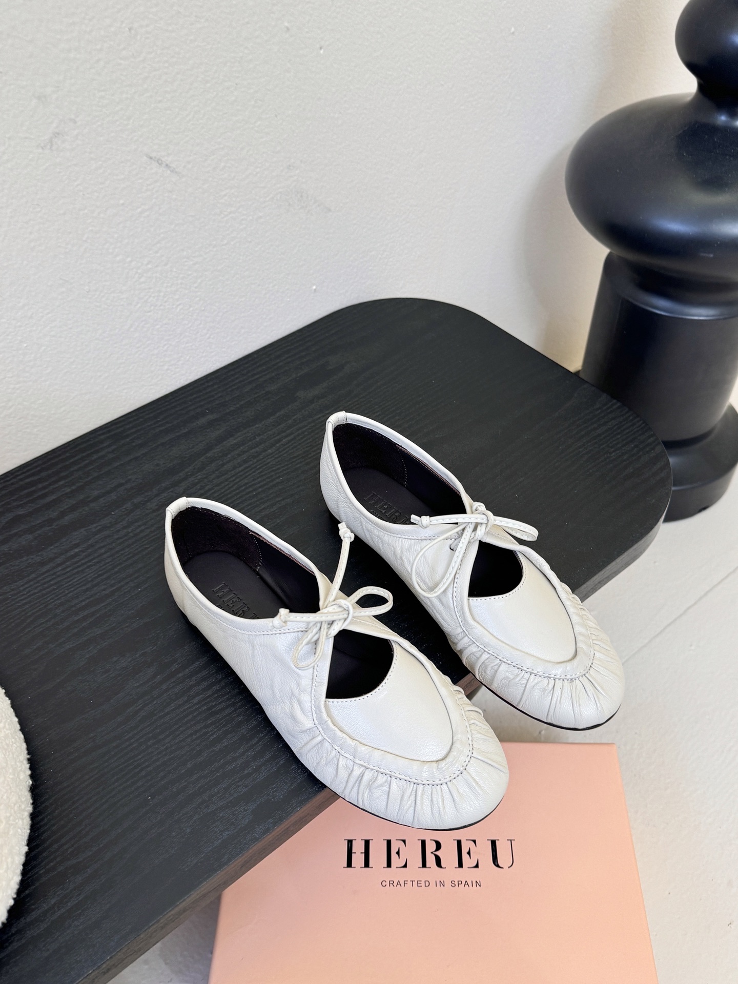 HEREU｜西班牙小众品牌新款 ，高端品质，褶皱蝴蝶结圆头玛丽珍平底单鞋跳舞鞋，鞋子超级柔软，上脚美美哒