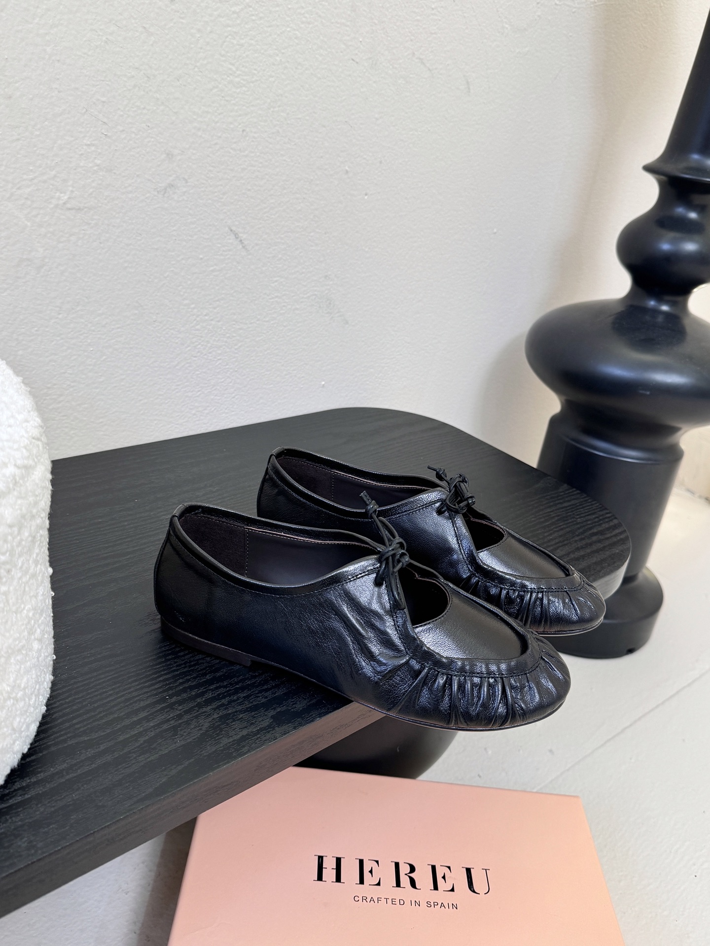 HEREU｜西班牙小众品牌新款 ，高端品质，褶皱蝴蝶结圆头玛丽珍平底单鞋跳舞鞋，鞋子超级柔软，上脚美美哒